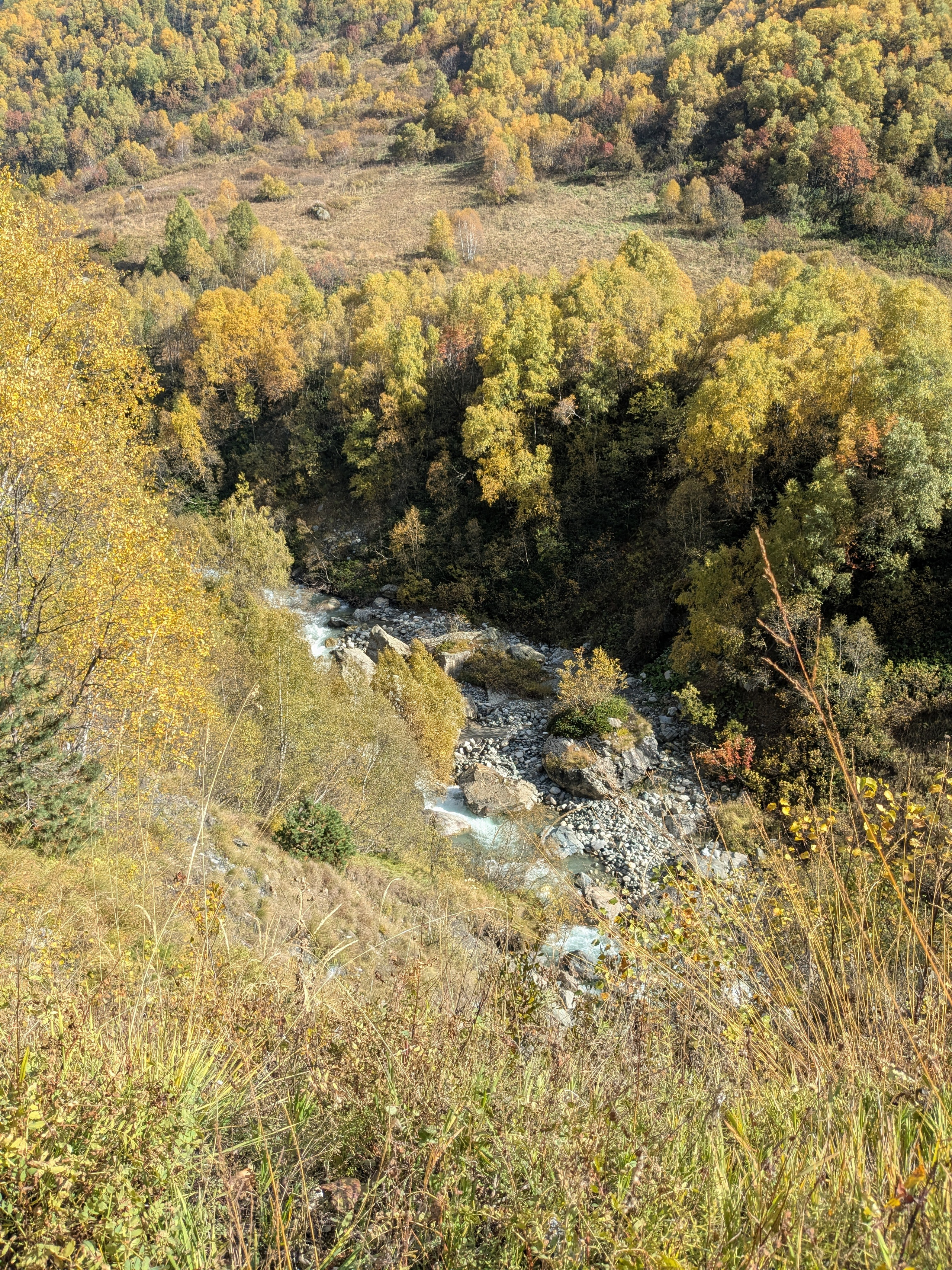 Adishi — Chkhunderi Pass — Khaldechala River Valley. Улицы Мира