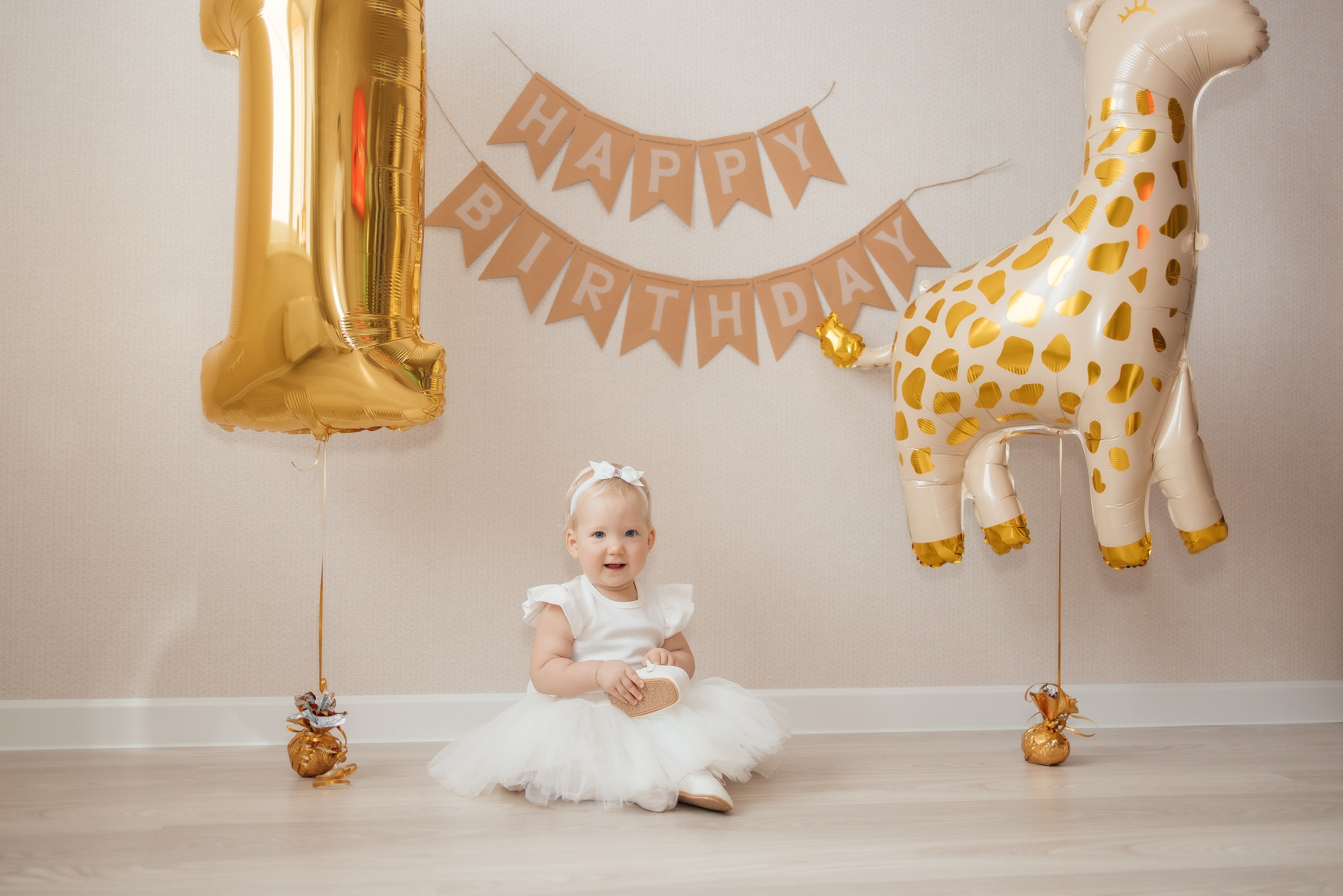 1 годик Еве (домашняя съемка). Профессиональный фотограф Кристина Искусных. Талдом- Москва