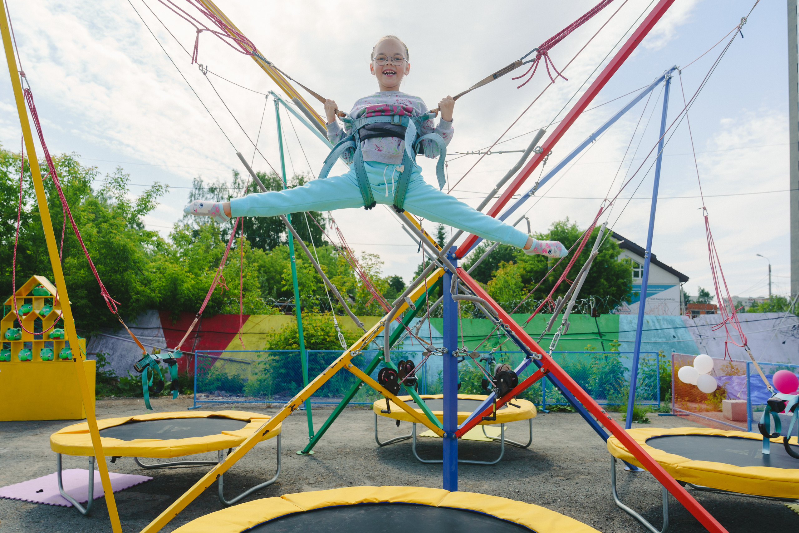 Открытие парка аттракционов «Галактика развлечений». Фотограф в детский сад в Екатеринбурге, выпускные альбомы Юлия Умерова