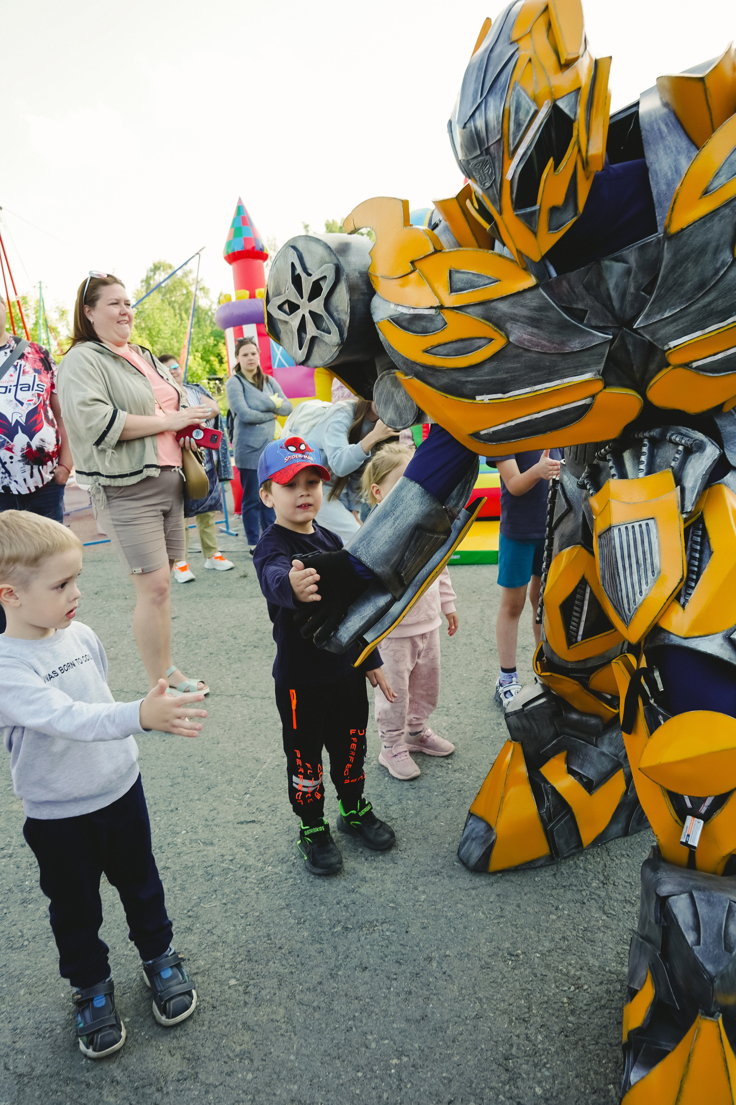 Открытие парка аттракционов «Галактика развлечений». Фотограф в детский сад в Екатеринбурге, выпускные альбомы Юлия Умерова