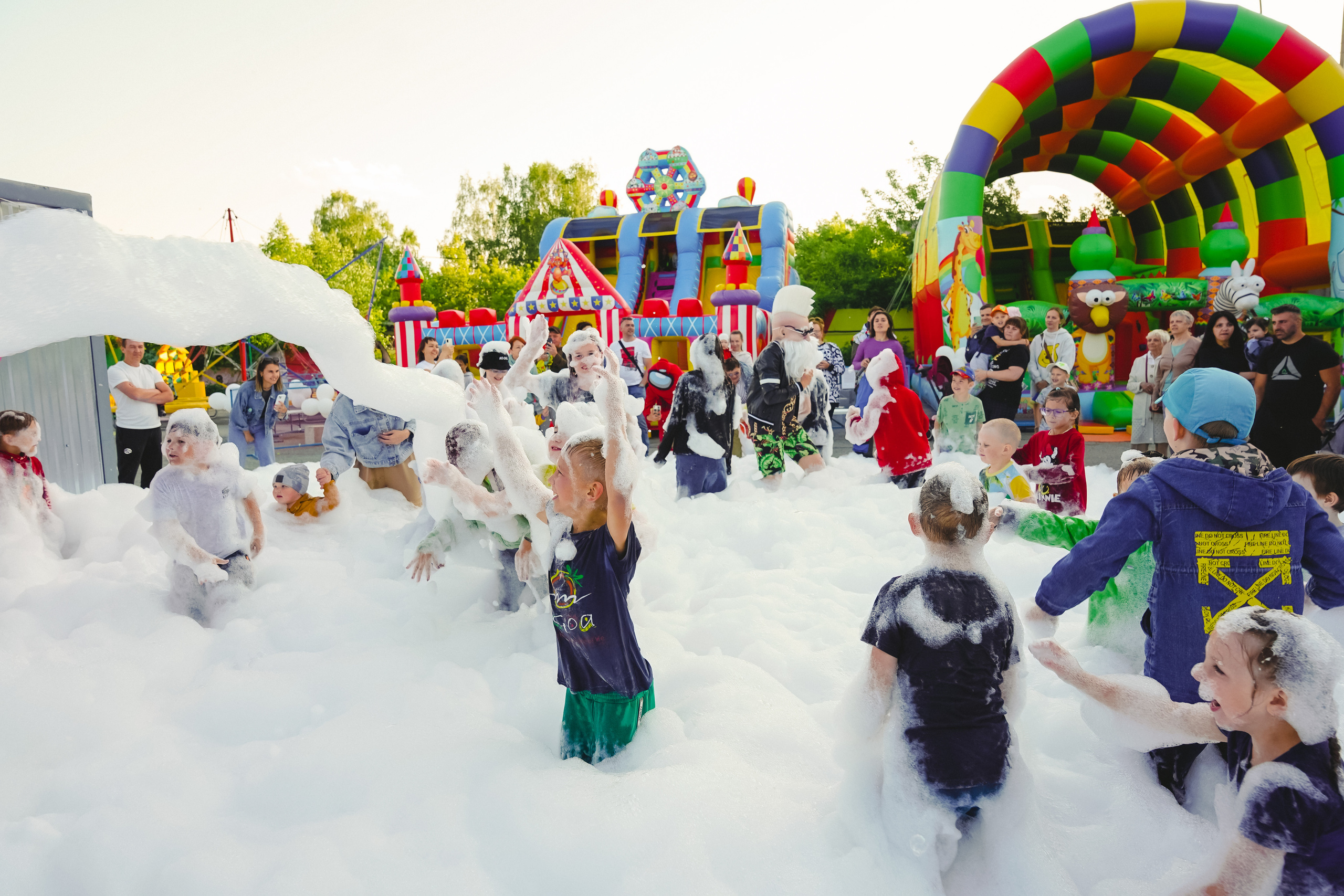 Открытие парка аттракционов «Галактика развлечений». Фотограф в детский сад в Екатеринбурге, выпускные альбомы Юлия Умерова