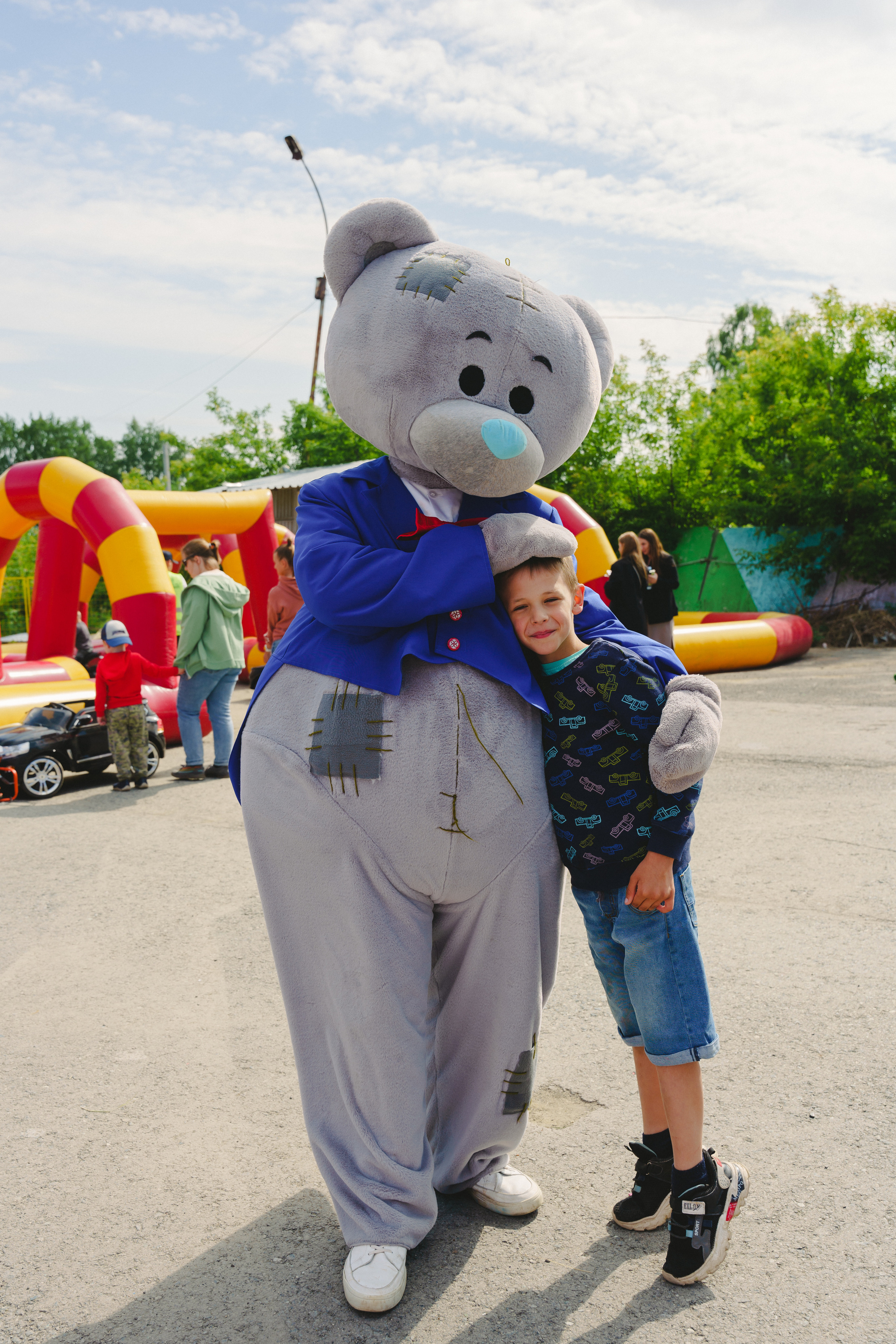 Открытие парка аттракционов «Галактика развлечений». Фотограф в детский сад в Екатеринбурге, выпускные альбомы Юлия Умерова