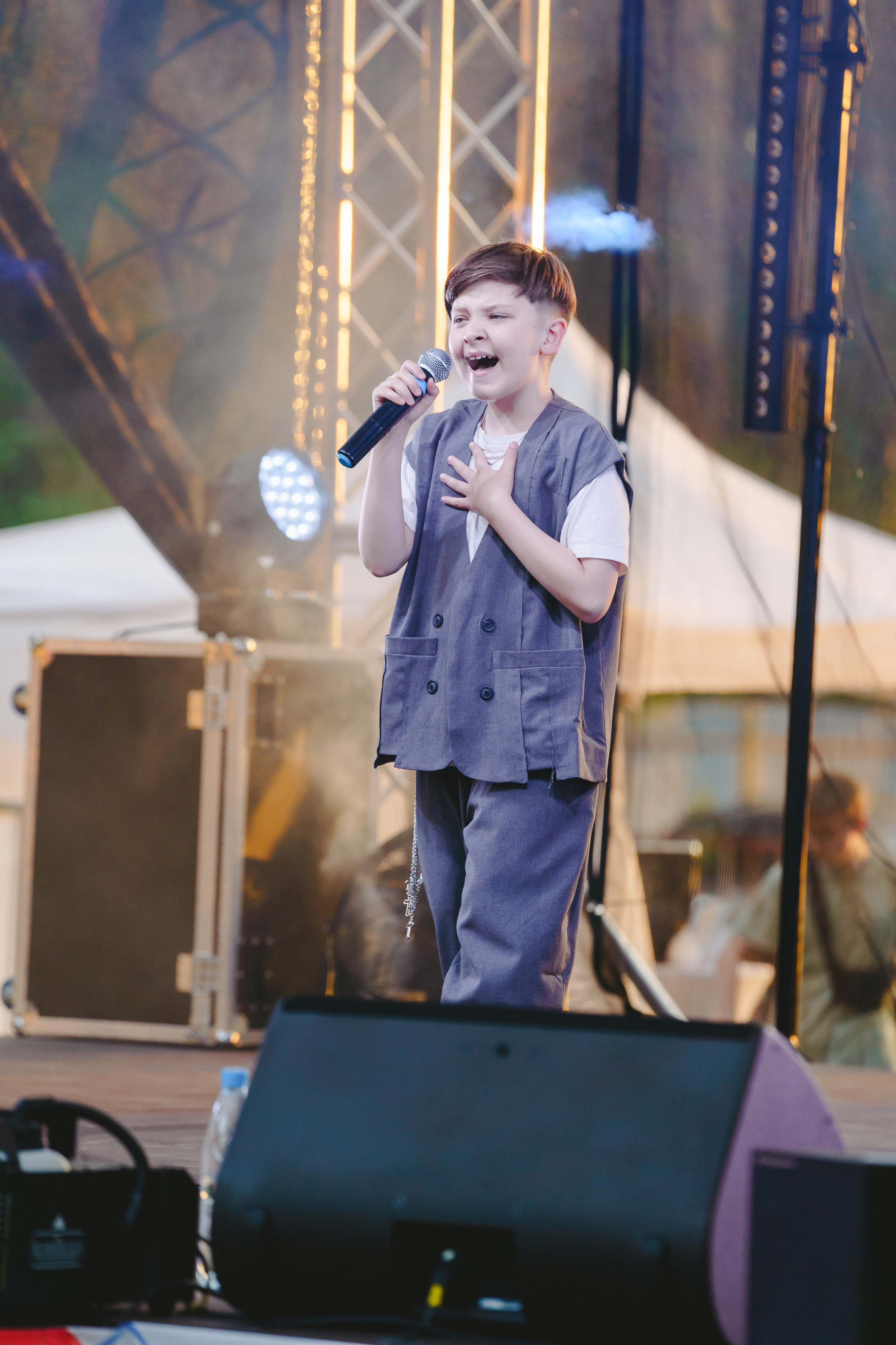 Юбилей БМАУ ДЗОЛ «Зарница». Фотограф в детский сад в Екатеринбурге, выпускные альбомы Юлия Умерова