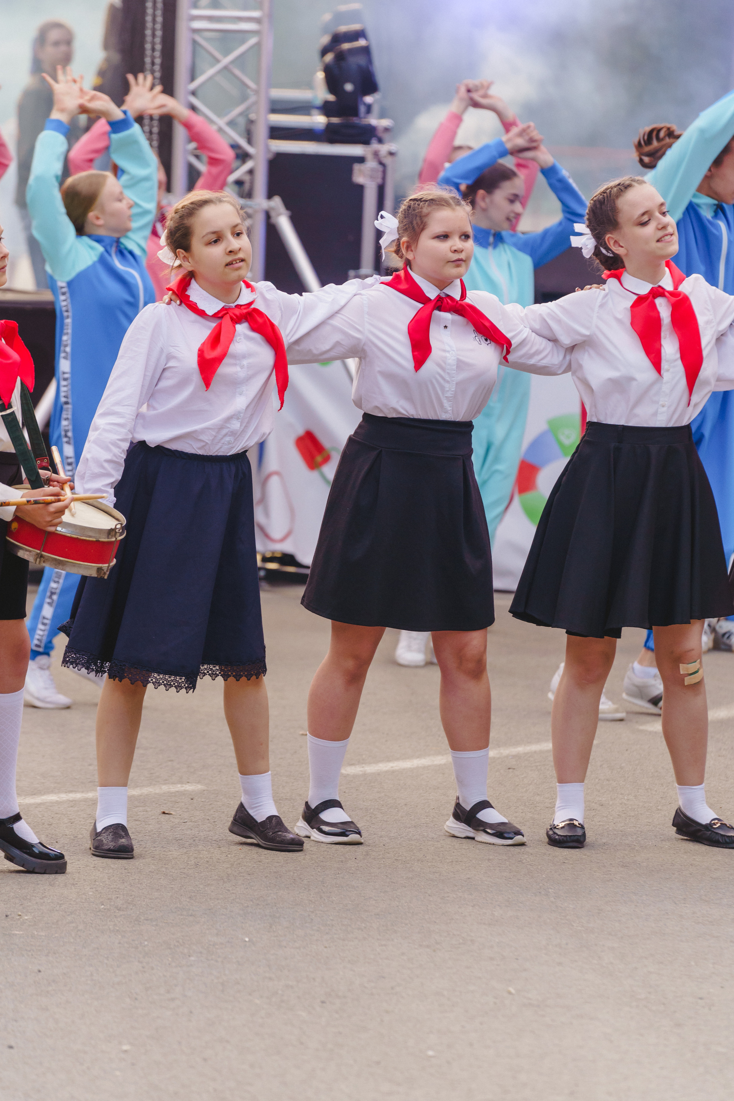 Юбилей БМАУ ДЗОЛ «Зарница». Фотограф в детский сад в Екатеринбурге, выпускные альбомы Юлия Умерова