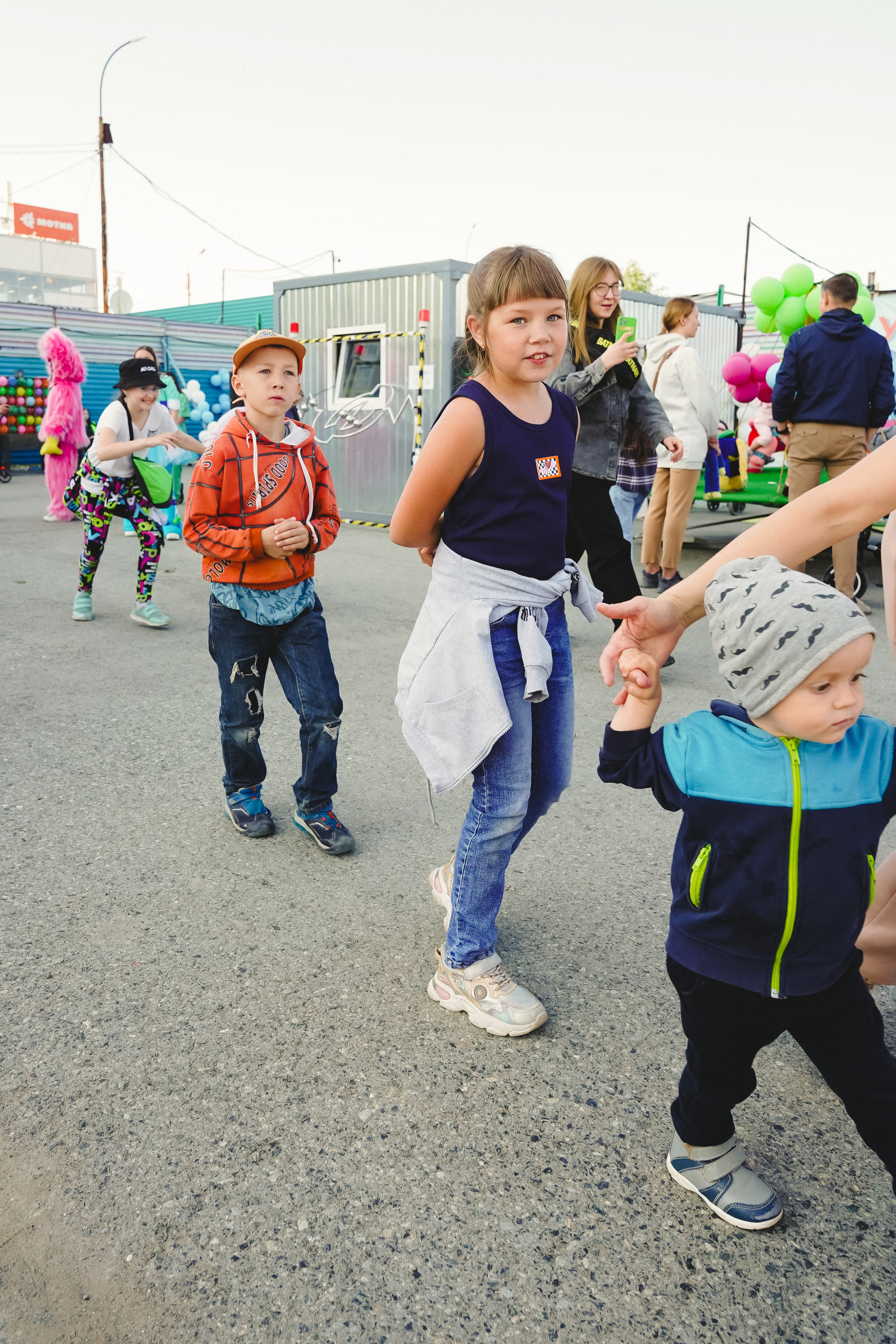 Открытие парка аттракционов «Галактика развлечений». Фотограф в детский сад в Екатеринбурге, выпускные альбомы Юлия Умерова