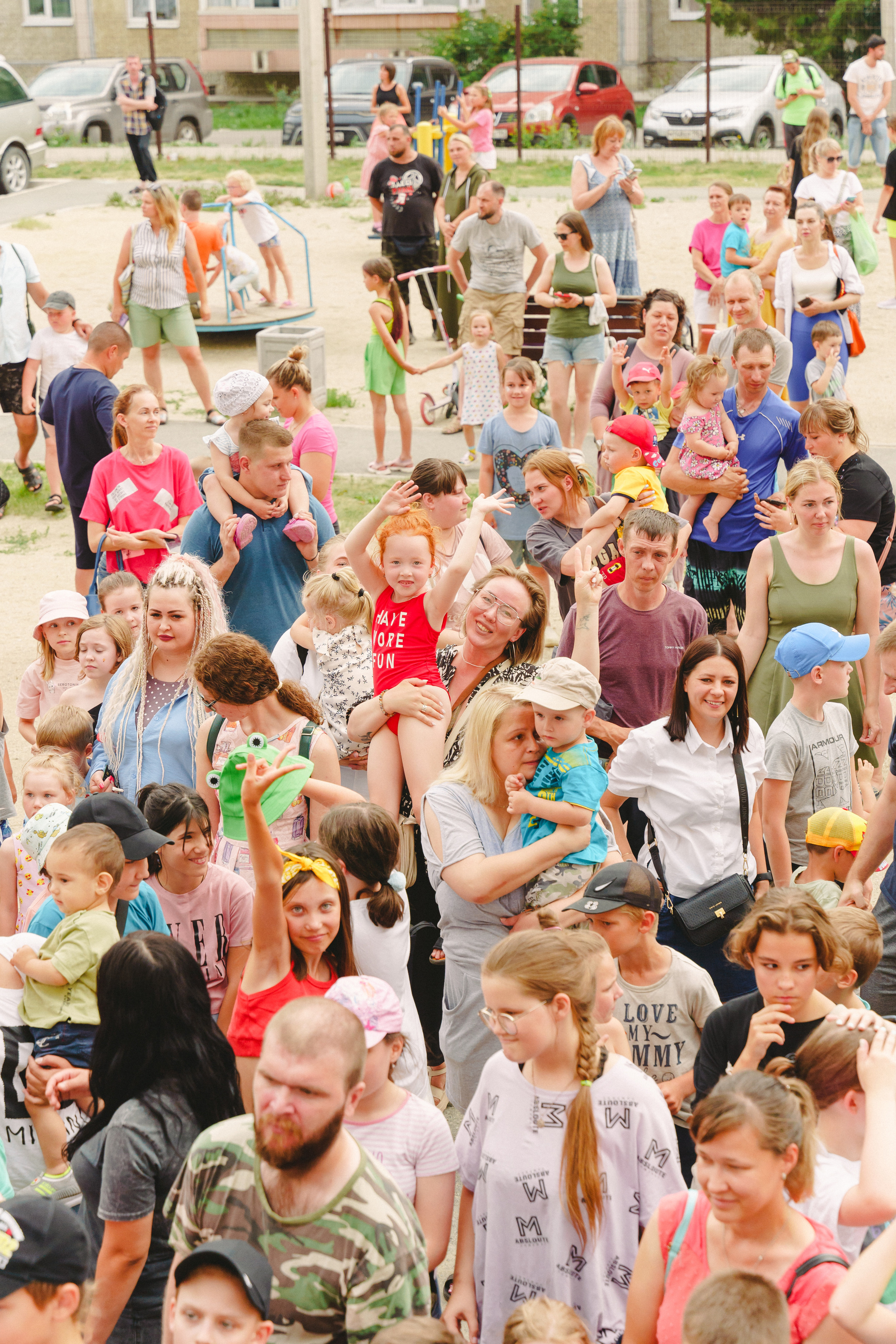 Пена — ПАТИ «Галактика развлечений» и «УК КОТ». Фотограф в детский сад в Екатеринбурге, выпускные альбомы Юлия Умерова