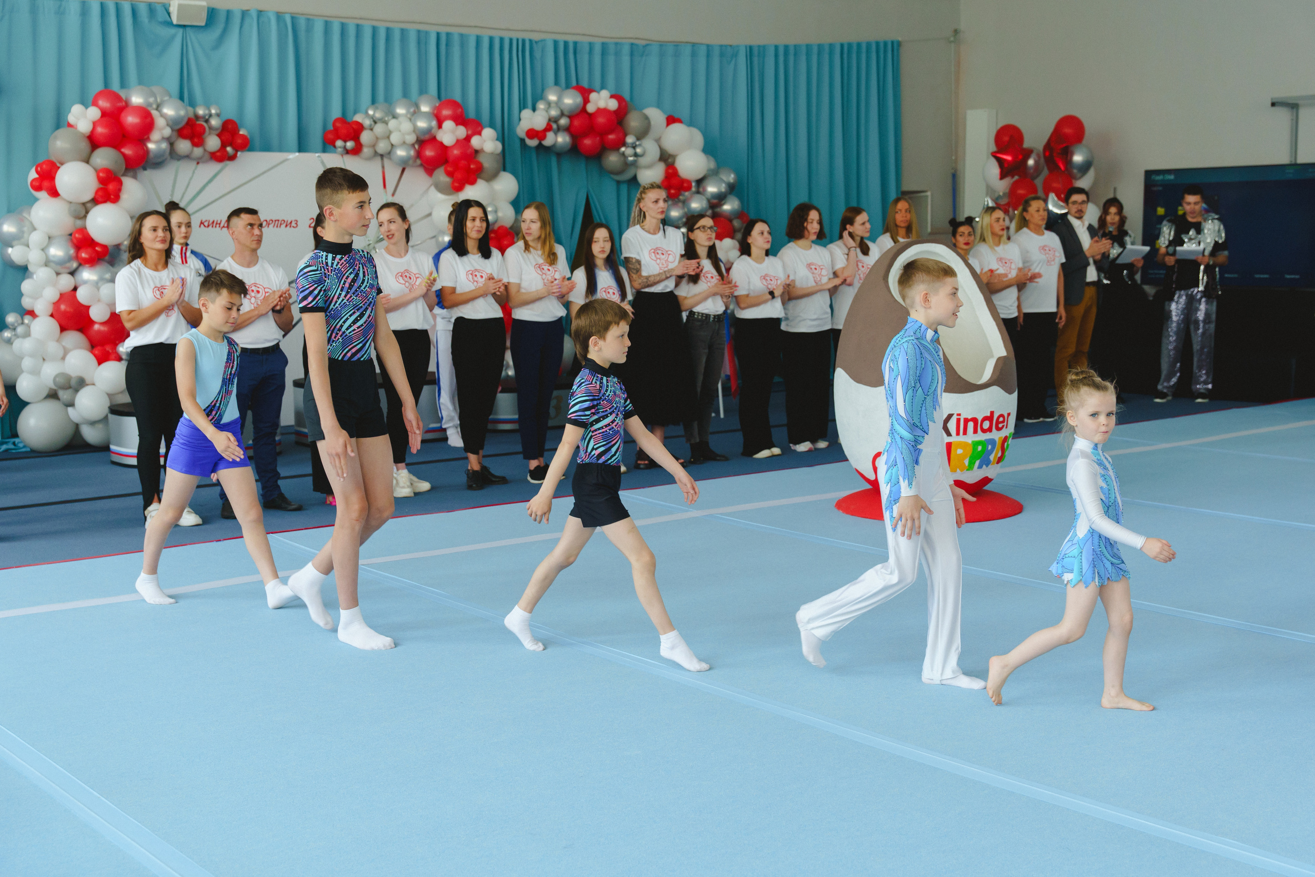 Межрегиональные соревнования по спортивной акробатике «Киндер Сюрприз». Фотограф в детский сад в Екатеринбурге, выпускные альбомы Юлия Умерова