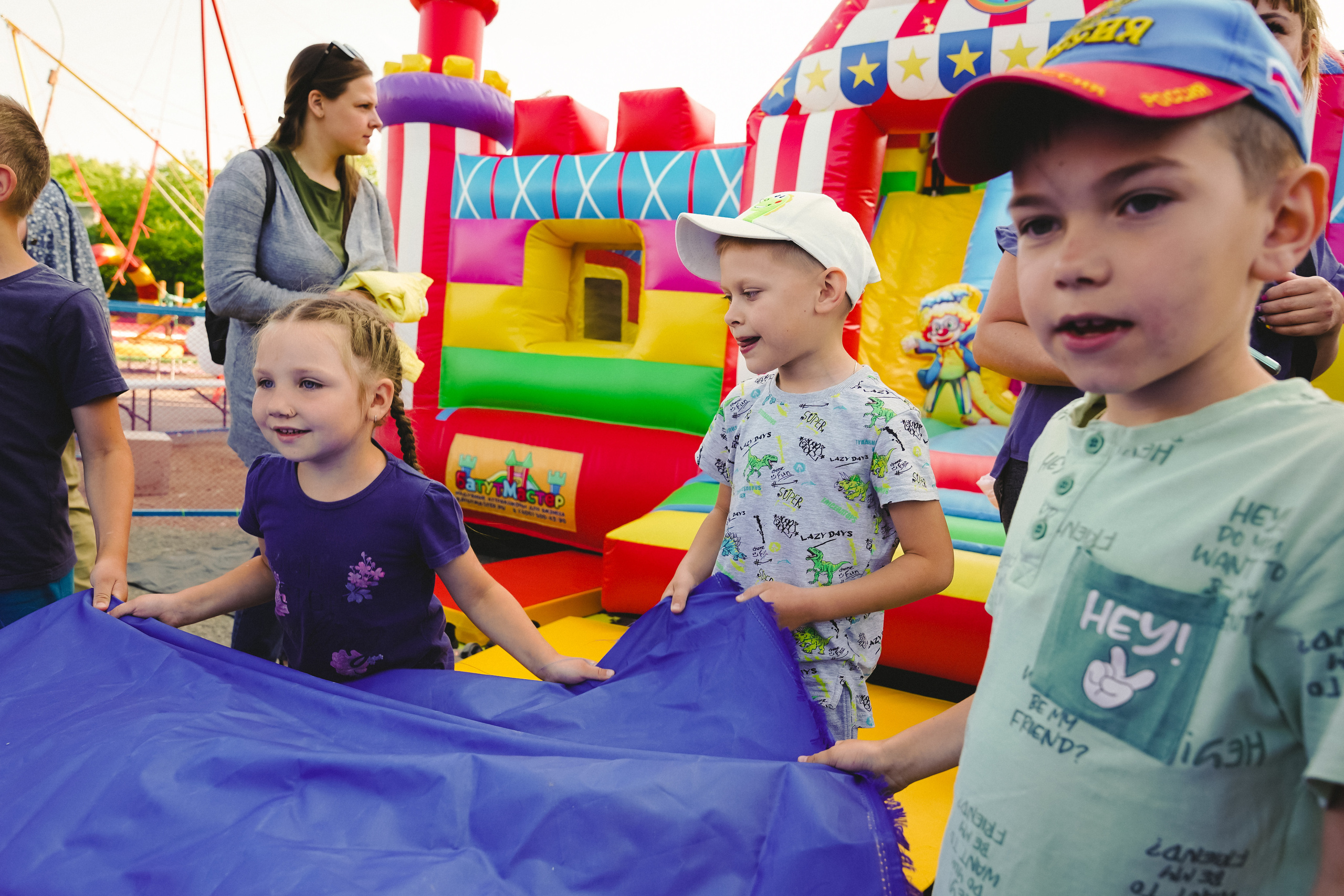 Открытие парка аттракционов «Галактика развлечений». Фотограф в детский сад в Екатеринбурге, выпускные альбомы Юлия Умерова