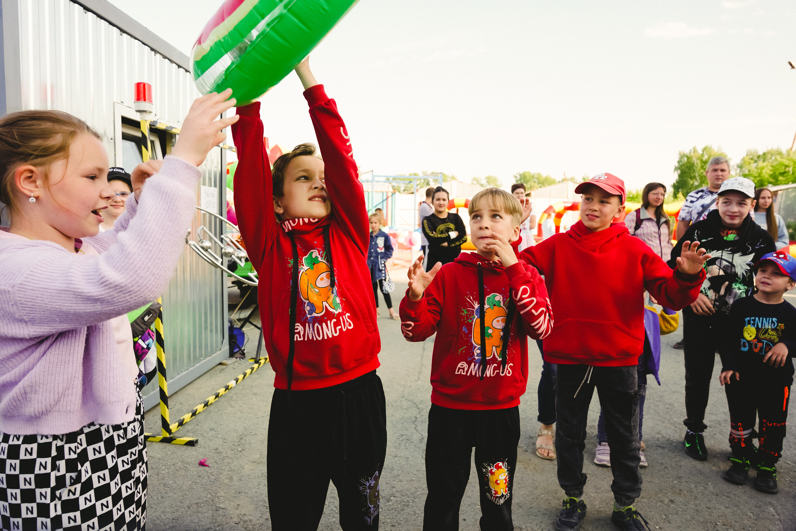 Открытие парка аттракционов «Галактика развлечений». Фотограф в детский сад в Екатеринбурге, выпускные альбомы Юлия Умерова