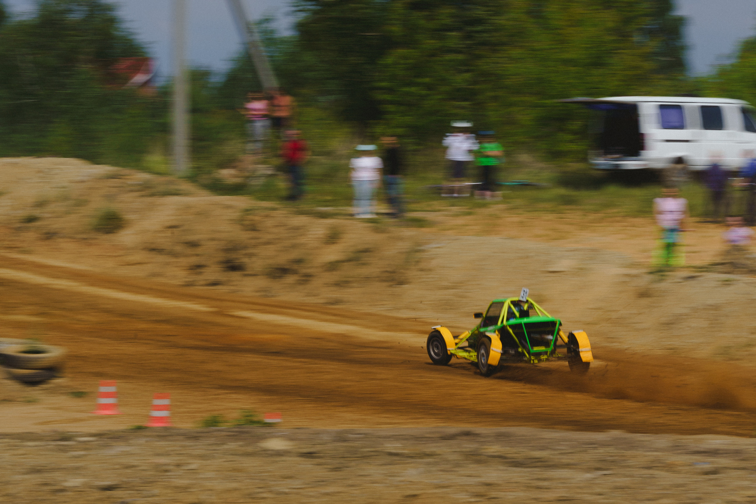 Автокросс Березовский. Фотограф Камиль Умеров. Фотограф в детский сад в Екатеринбурге, выпускные альбомы Юлия Умерова