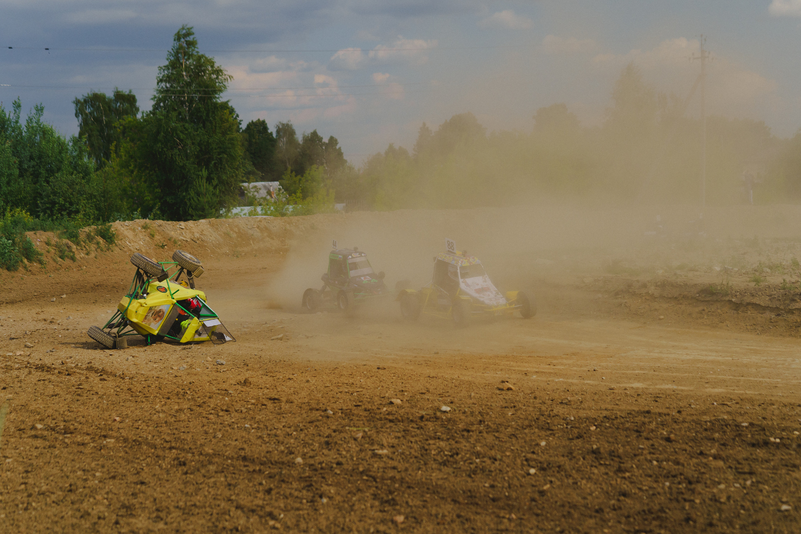 Автокросс Березовский. Фотограф Камиль Умеров. Фотограф в детский сад в Екатеринбурге, выпускные альбомы Юлия Умерова