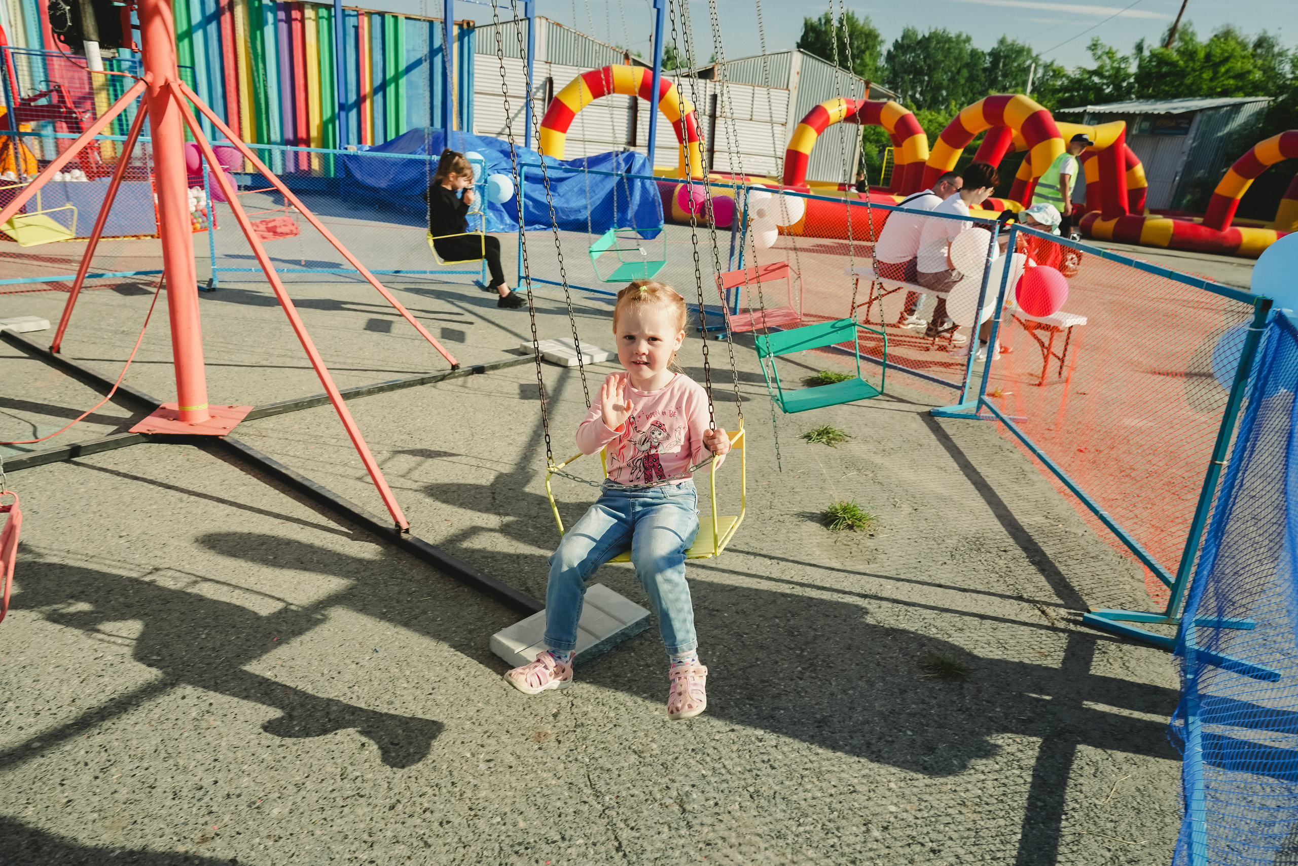 Открытие парка аттракционов «Галактика развлечений». Фотограф в детский сад в Екатеринбурге, выпускные альбомы Юлия Умерова
