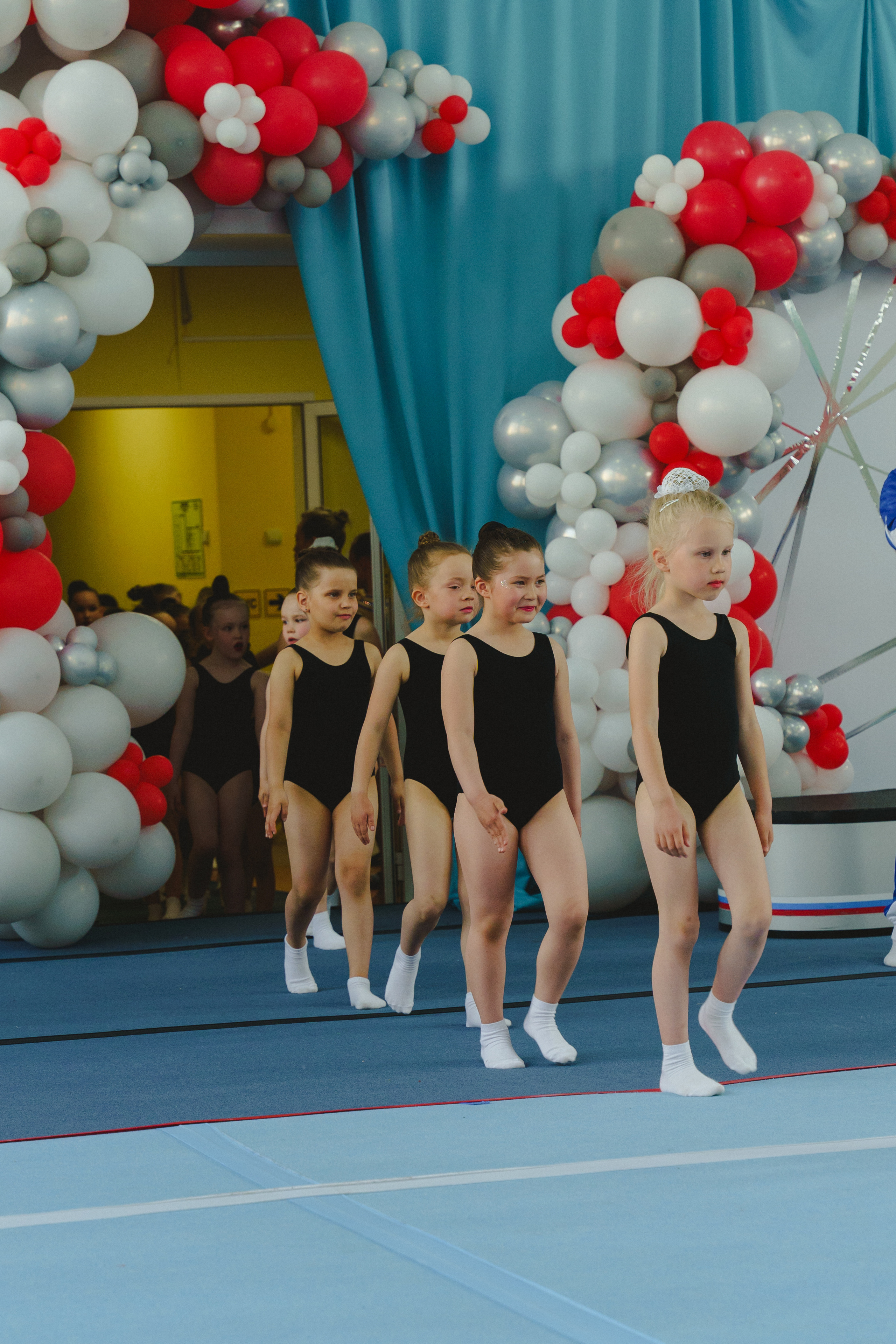 Межрегиональные соревнования по спортивной акробатике «Киндер Сюрприз». Фотограф в детский сад в Екатеринбурге, выпускные альбомы Юлия Умерова