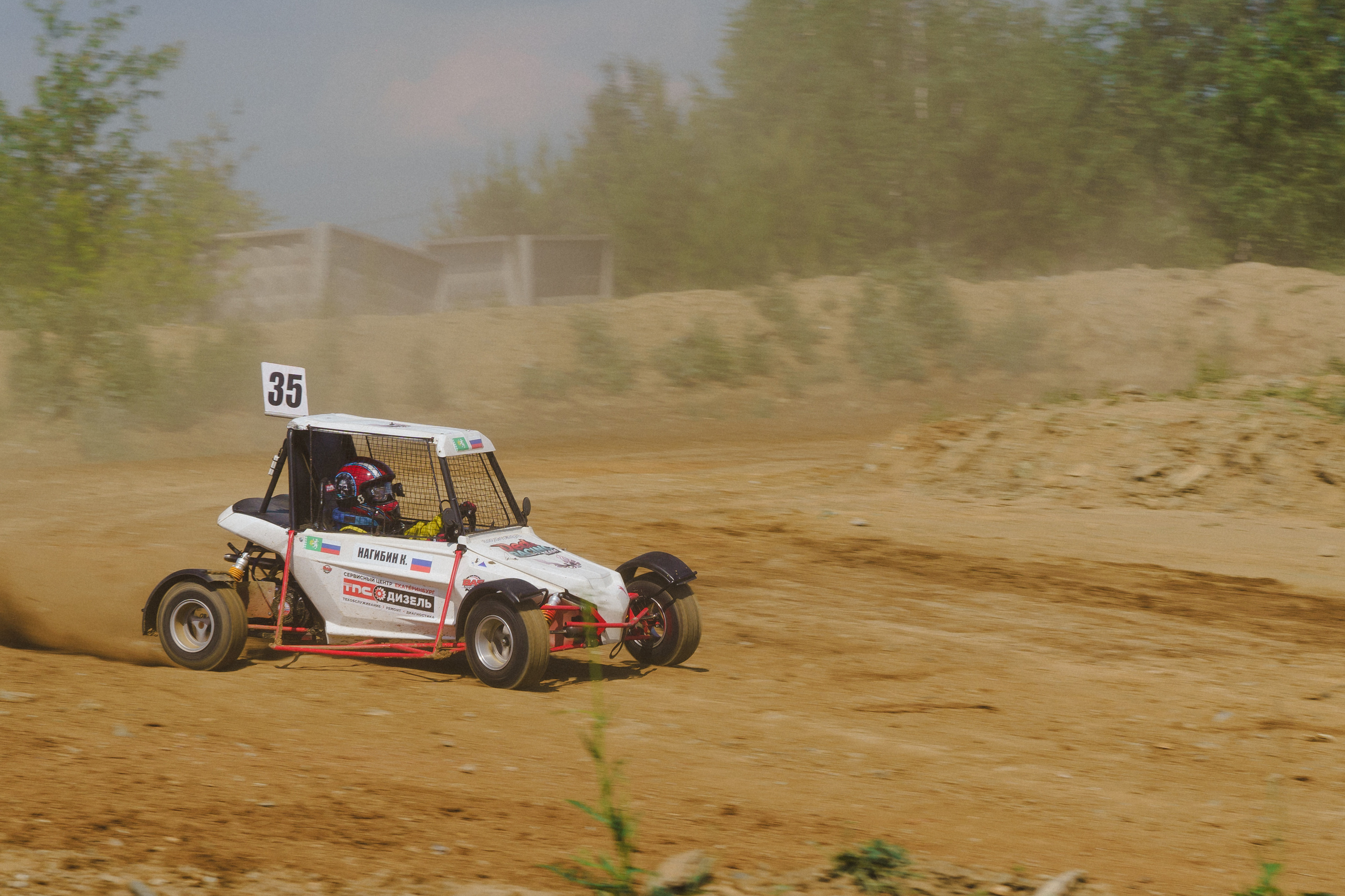 Автокросс Березовский. Фотограф Камиль Умеров. Фотограф в детский сад в Екатеринбурге, выпускные альбомы Юлия Умерова