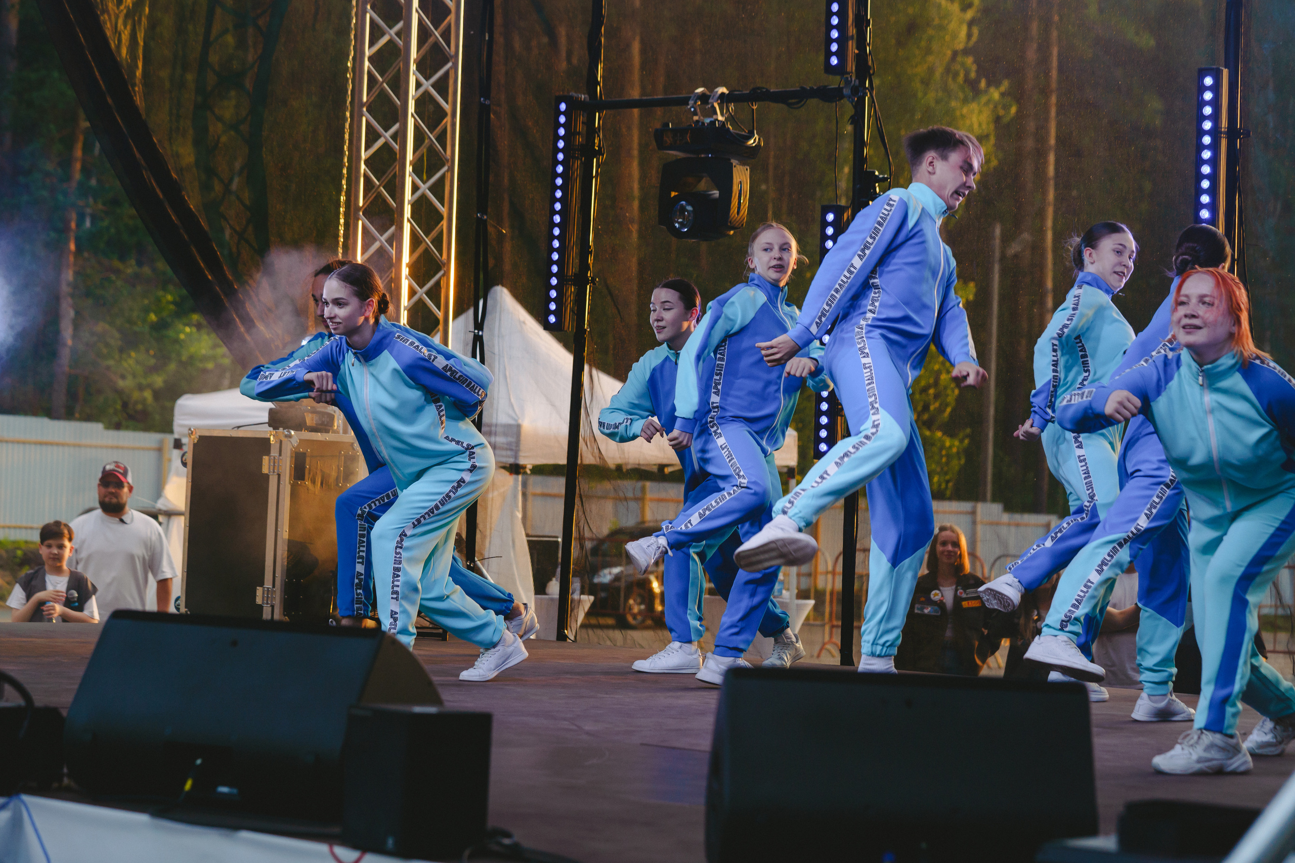 Юбилей БМАУ ДЗОЛ «Зарница». Фотограф в детский сад в Екатеринбурге, выпускные альбомы Юлия Умерова