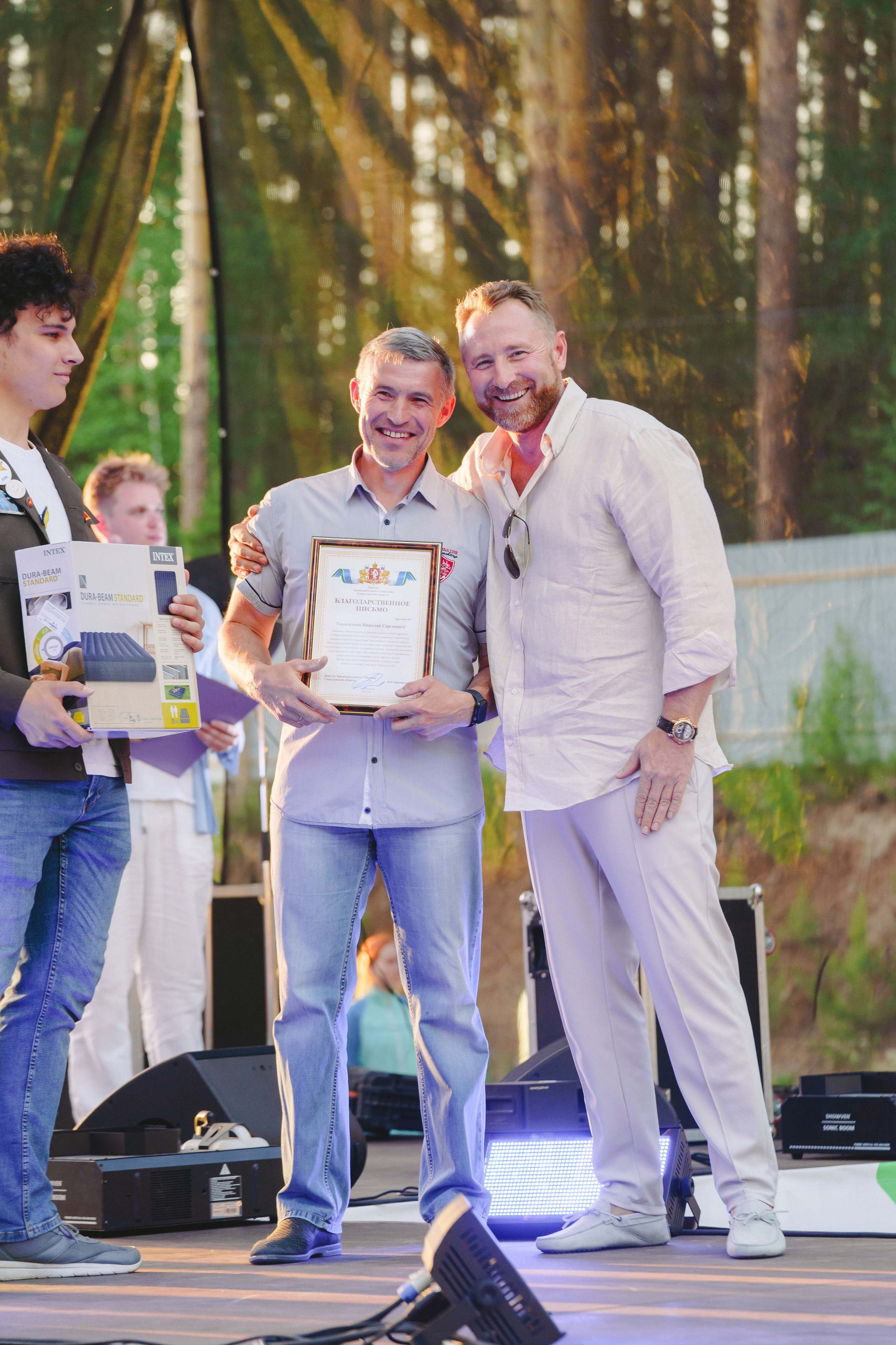 Юбилей БМАУ ДЗОЛ «Зарница». Фотограф в детский сад в Екатеринбурге, выпускные альбомы Юлия Умерова