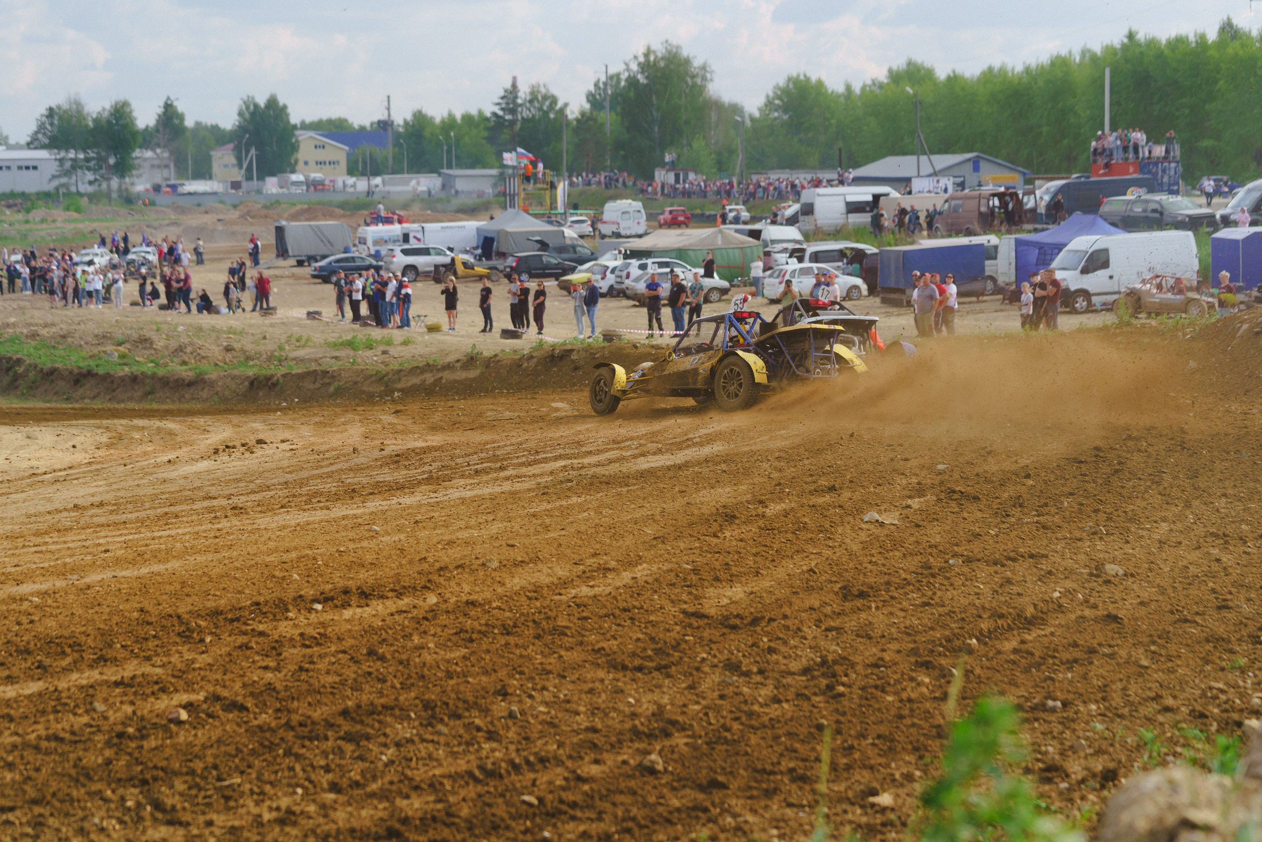 Автокросс Березовский. Фотограф Камиль Умеров. Фотограф в детский сад в Екатеринбурге, выпускные альбомы Юлия Умерова