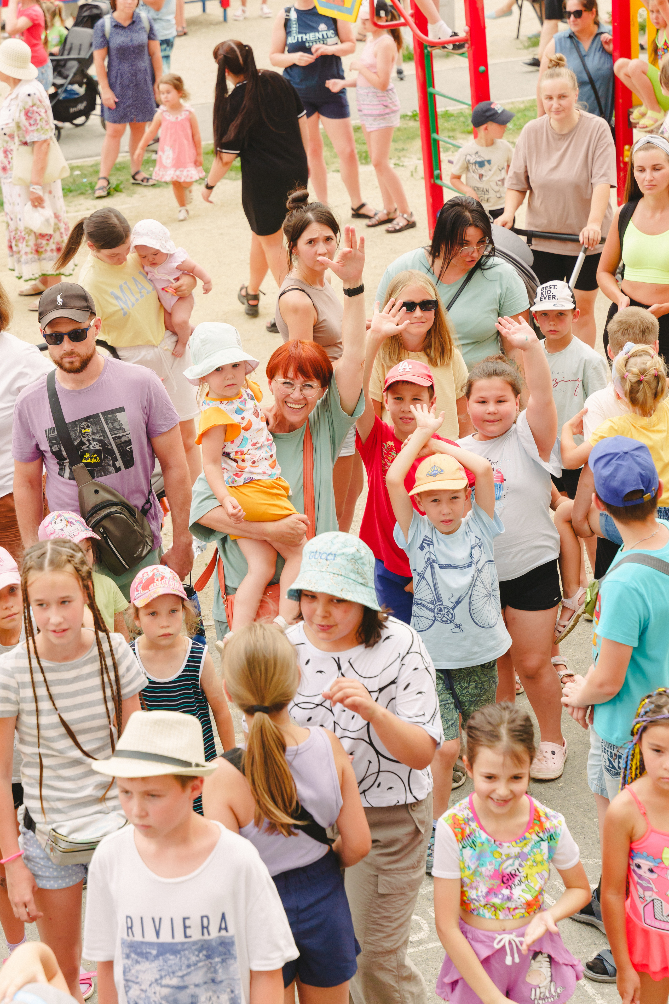 Пена — ПАТИ «Галактика развлечений» и «УК КОТ». Фотограф в детский сад в Екатеринбурге, выпускные альбомы Юлия Умерова