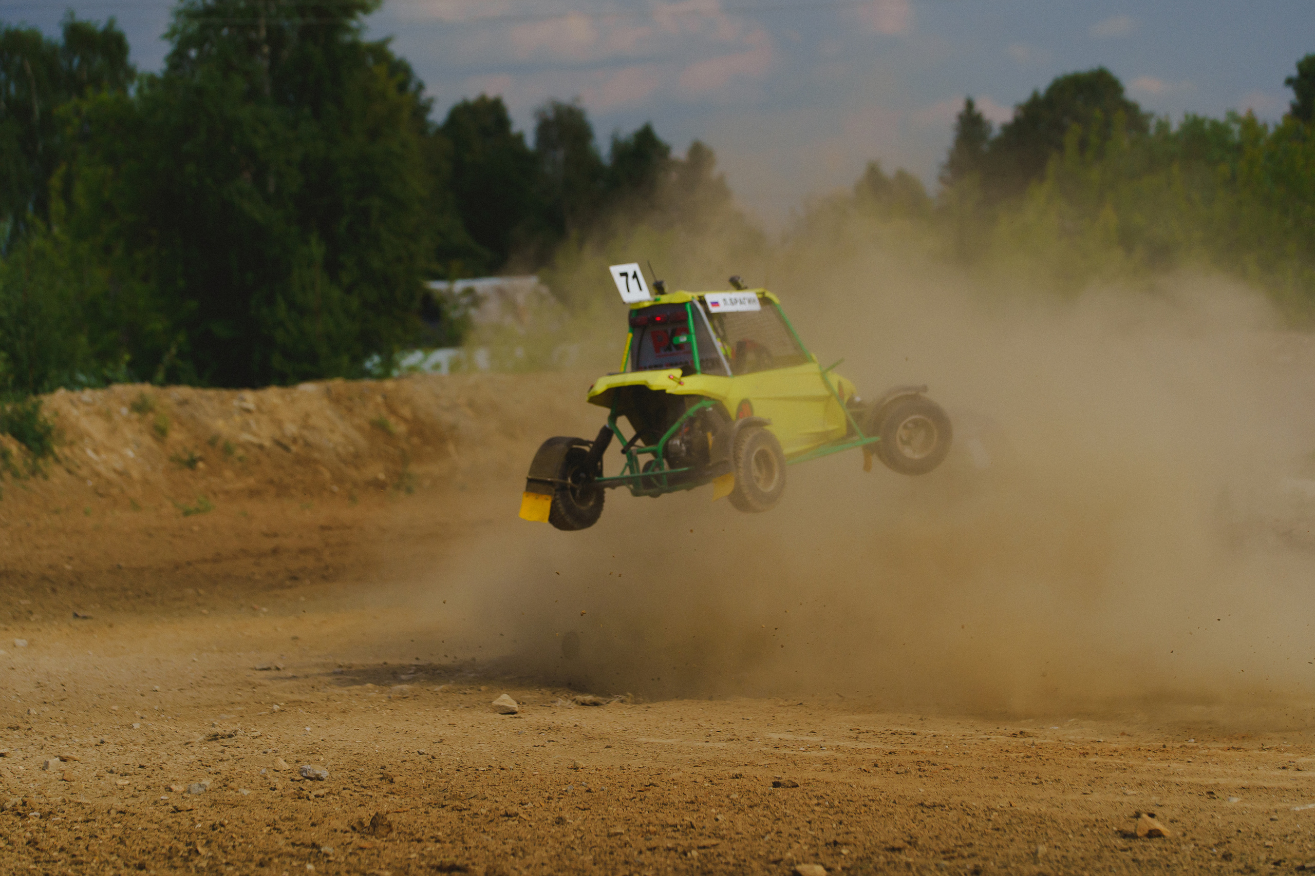 Автокросс Березовский. Фотограф Камиль Умеров. Фотограф в детский сад в Екатеринбурге, выпускные альбомы Юлия Умерова