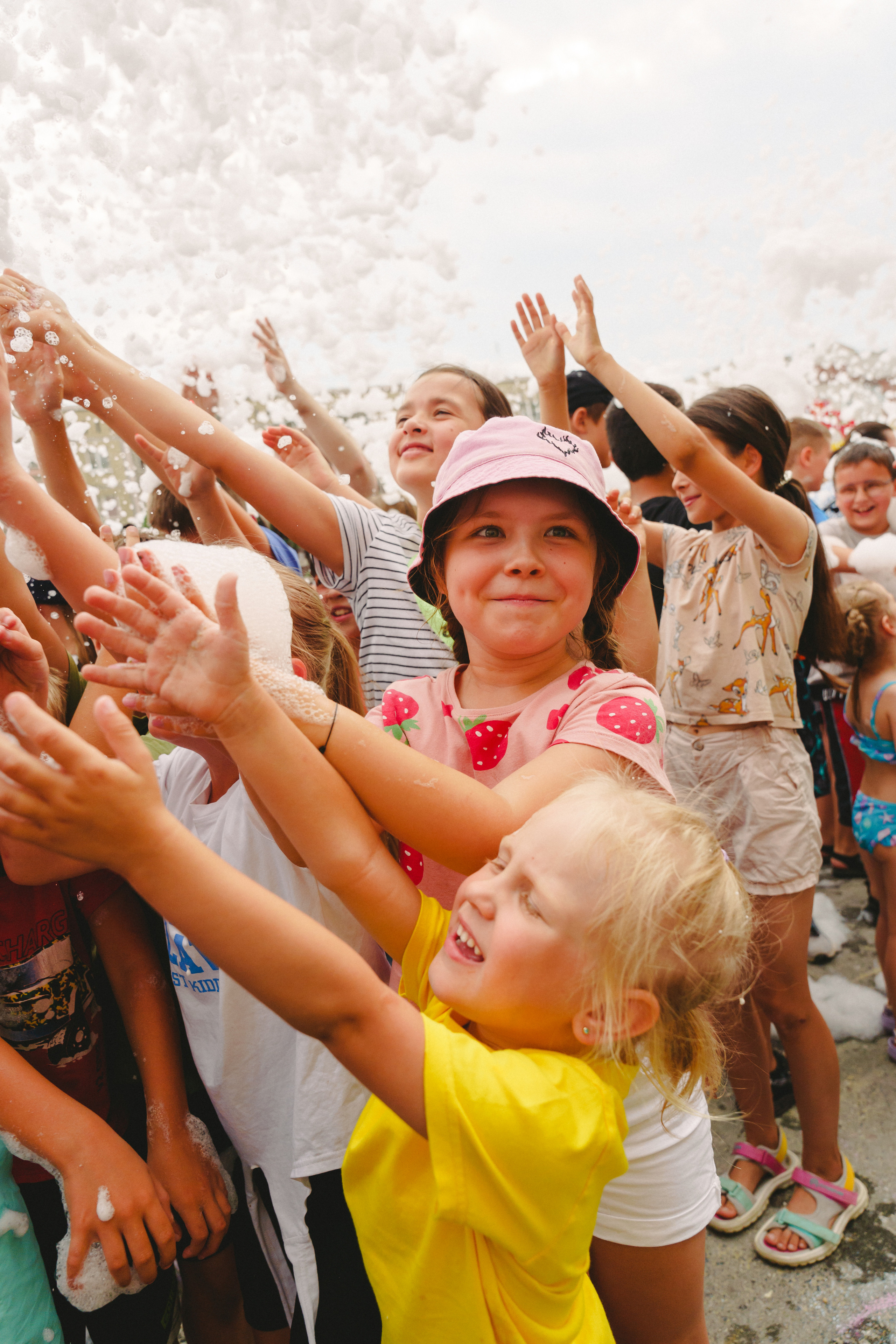 Пена — ПАТИ «Галактика развлечений» и «УК КОТ». Фотограф в детский сад в Екатеринбурге, выпускные альбомы Юлия Умерова
