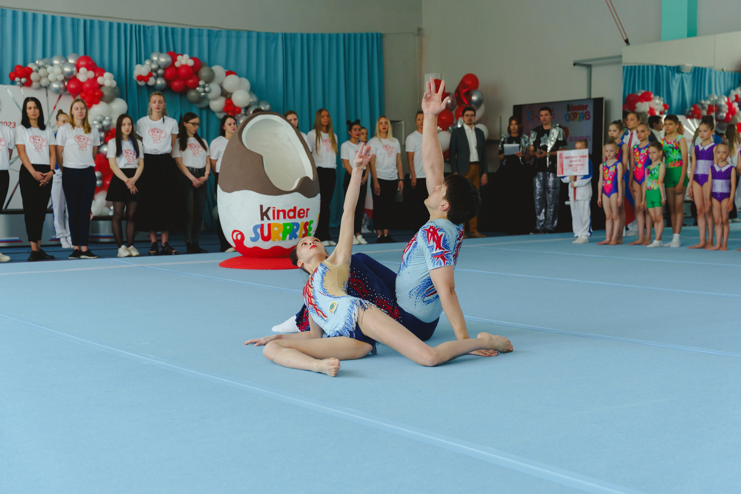 Межрегиональные соревнования по спортивной акробатике «Киндер Сюрприз». Фотограф в детский сад в Екатеринбурге, выпускные альбомы Юлия Умерова