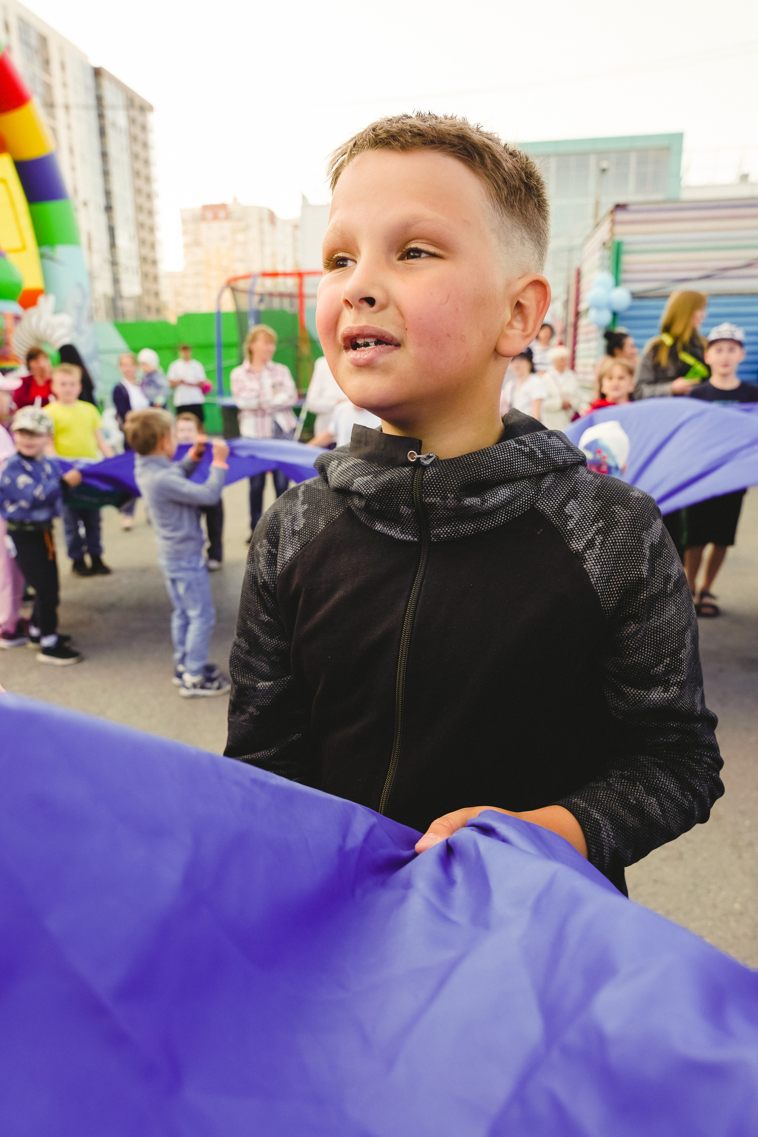 Открытие парка аттракционов «Галактика развлечений». Фотограф в детский сад в Екатеринбурге, выпускные альбомы Юлия Умерова