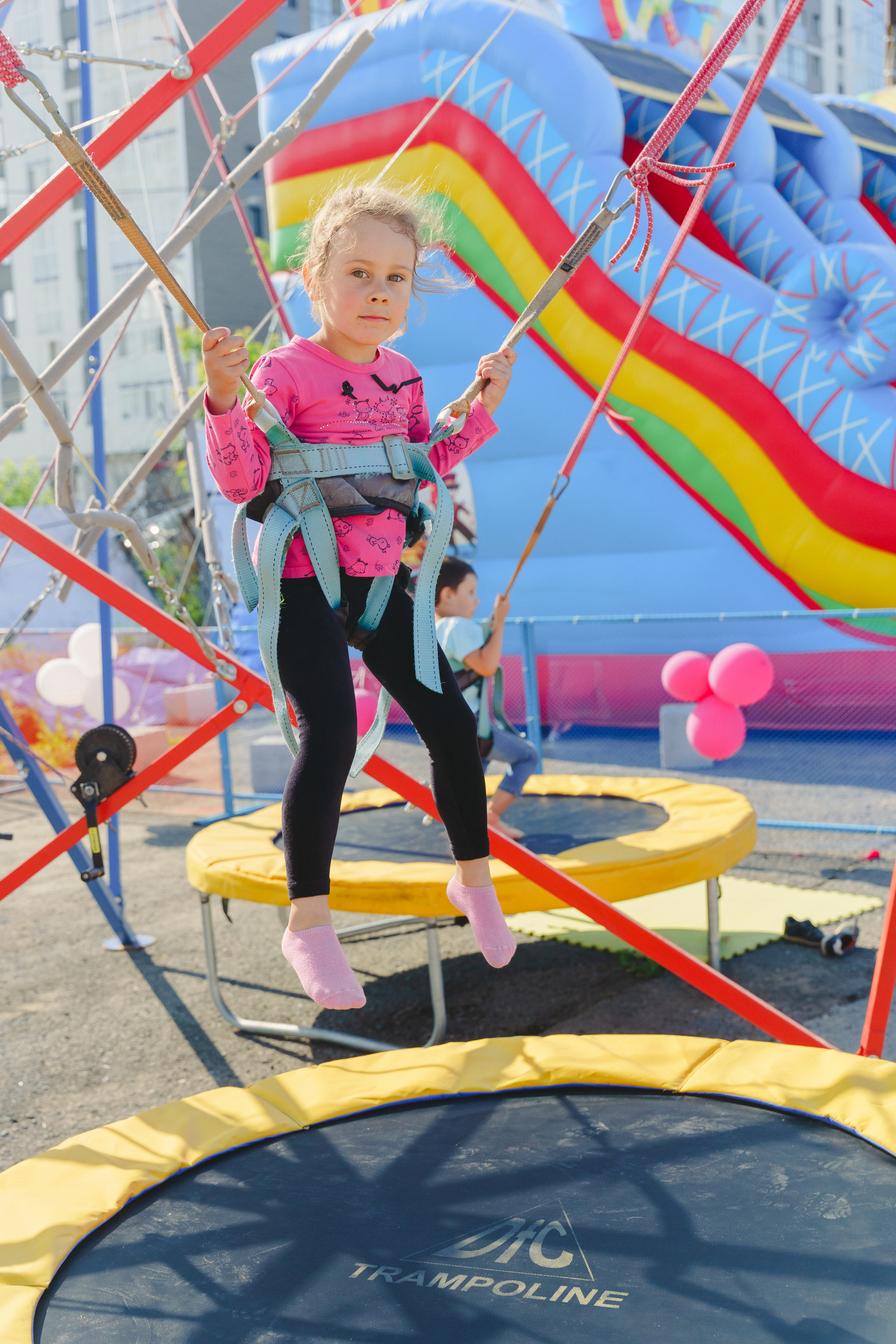 Открытие парка аттракционов «Галактика развлечений». Фотограф в детский сад в Екатеринбурге, выпускные альбомы Юлия Умерова