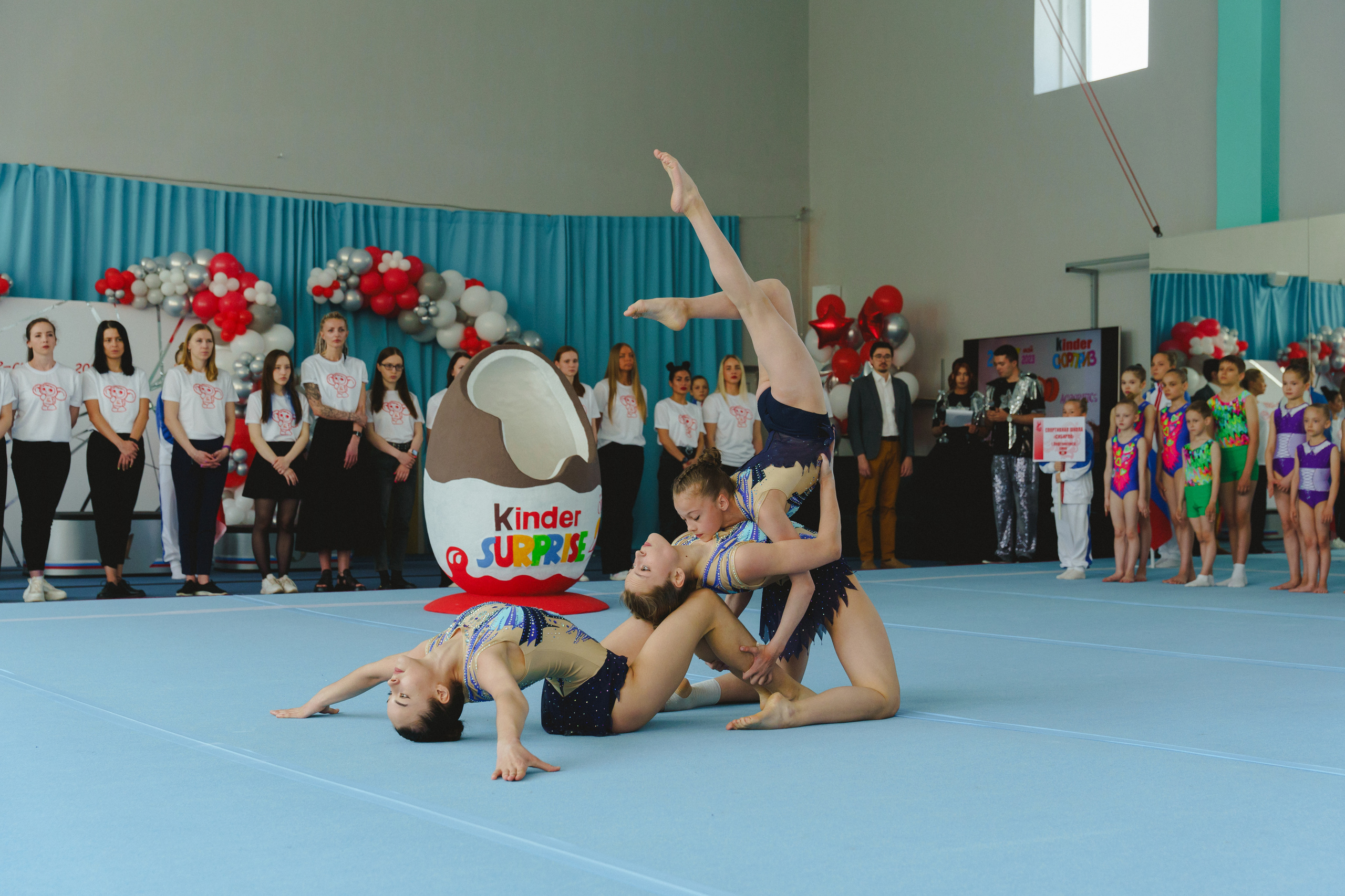 Межрегиональные соревнования по спортивной акробатике «Киндер Сюрприз». Фотограф в детский сад в Екатеринбурге, выпускные альбомы Юлия Умерова