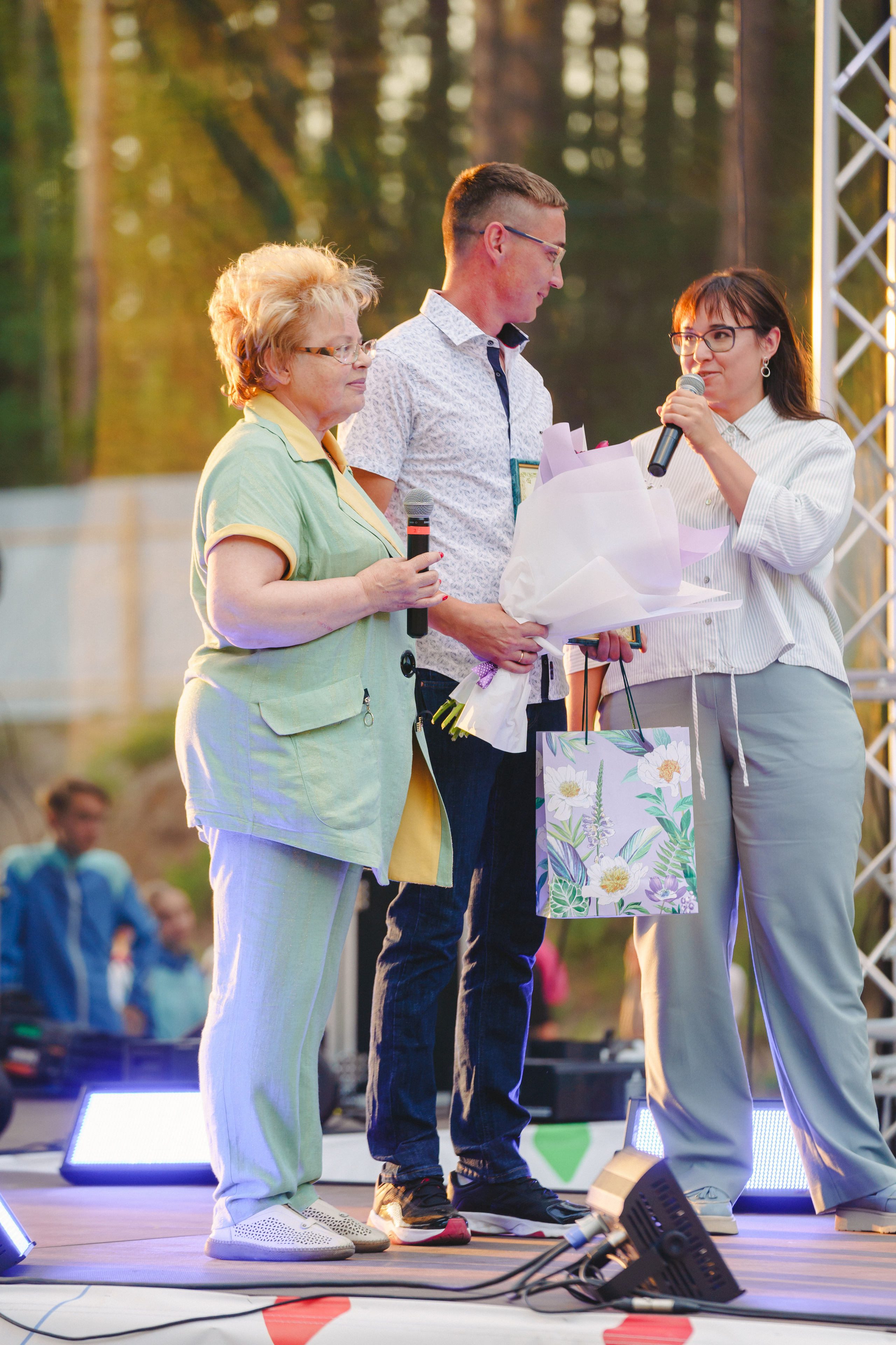 Юбилей БМАУ ДЗОЛ «Зарница». Фотограф в детский сад в Екатеринбурге, выпускные альбомы Юлия Умерова