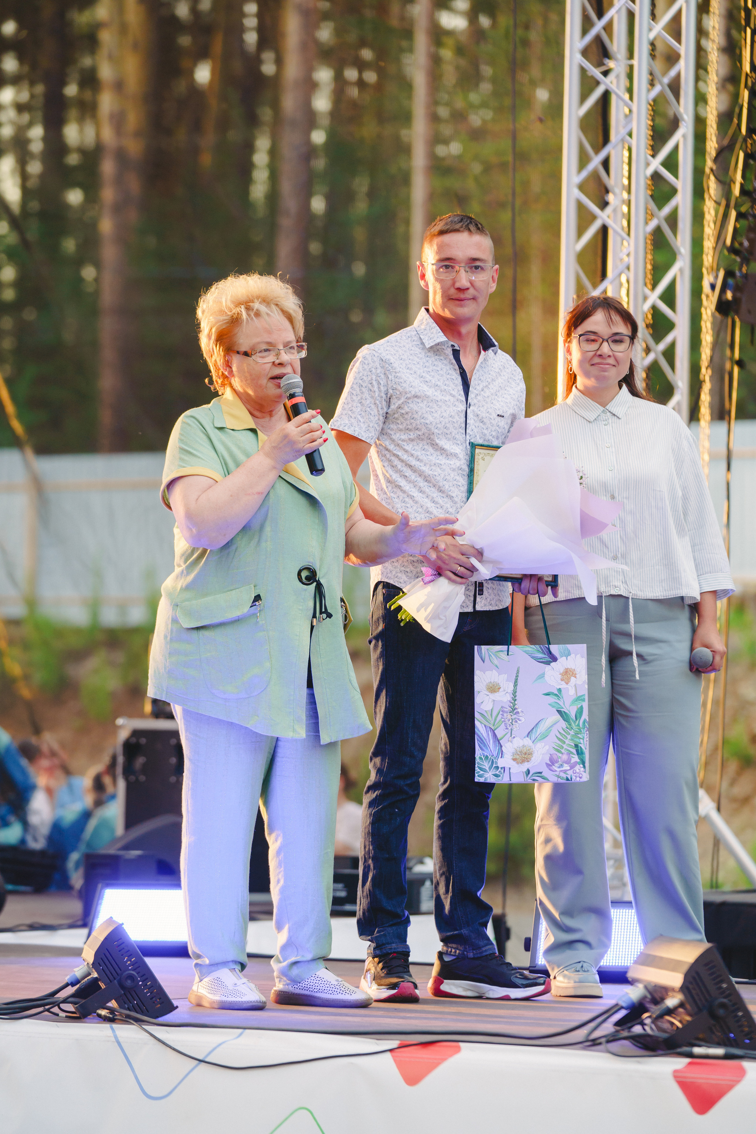 Юбилей БМАУ ДЗОЛ «Зарница». Фотограф в детский сад в Екатеринбурге, выпускные альбомы Юлия Умерова