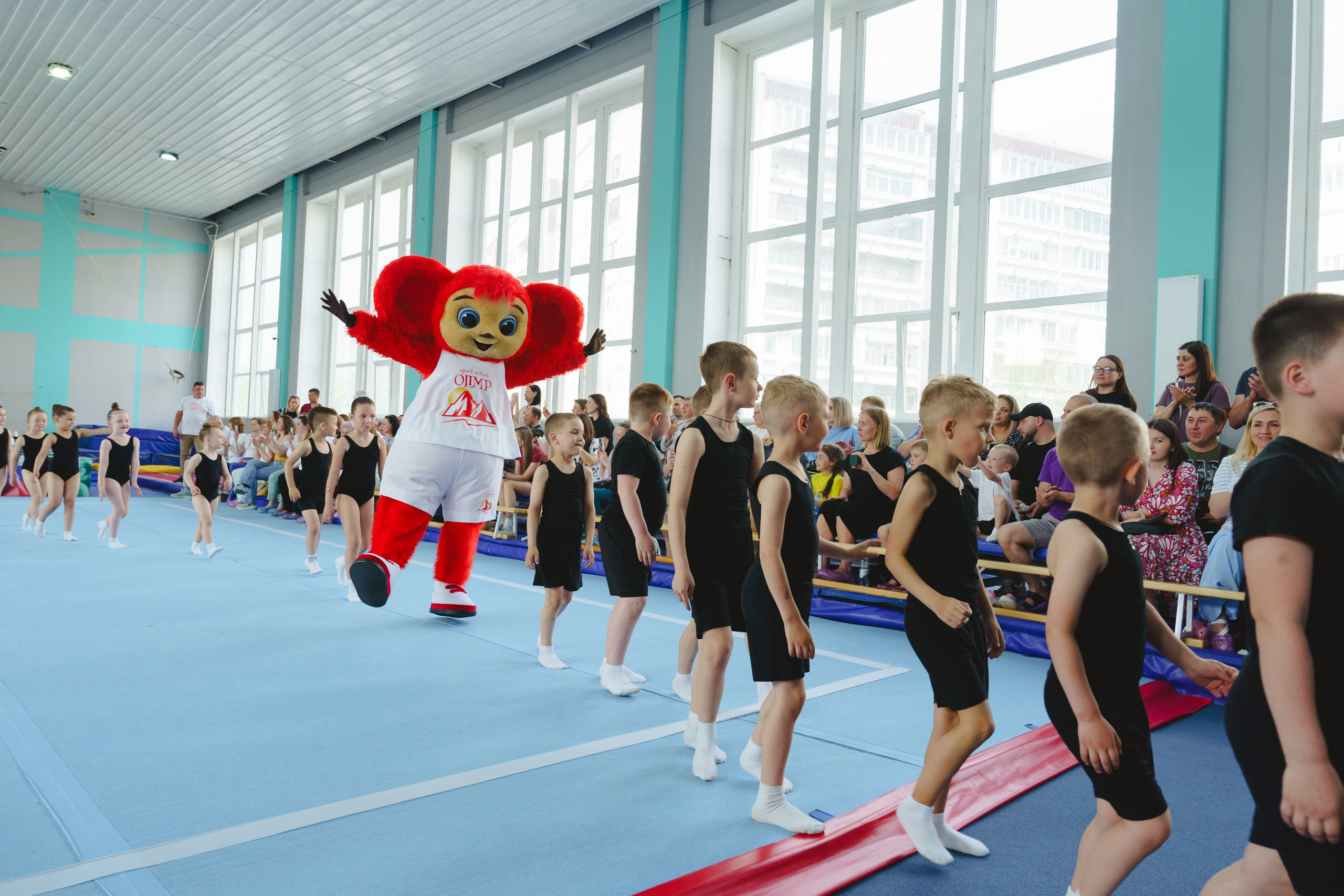 Межрегиональные соревнования по спортивной акробатике «Киндер Сюрприз». Фотограф в детский сад в Екатеринбурге, выпускные альбомы Юлия Умерова