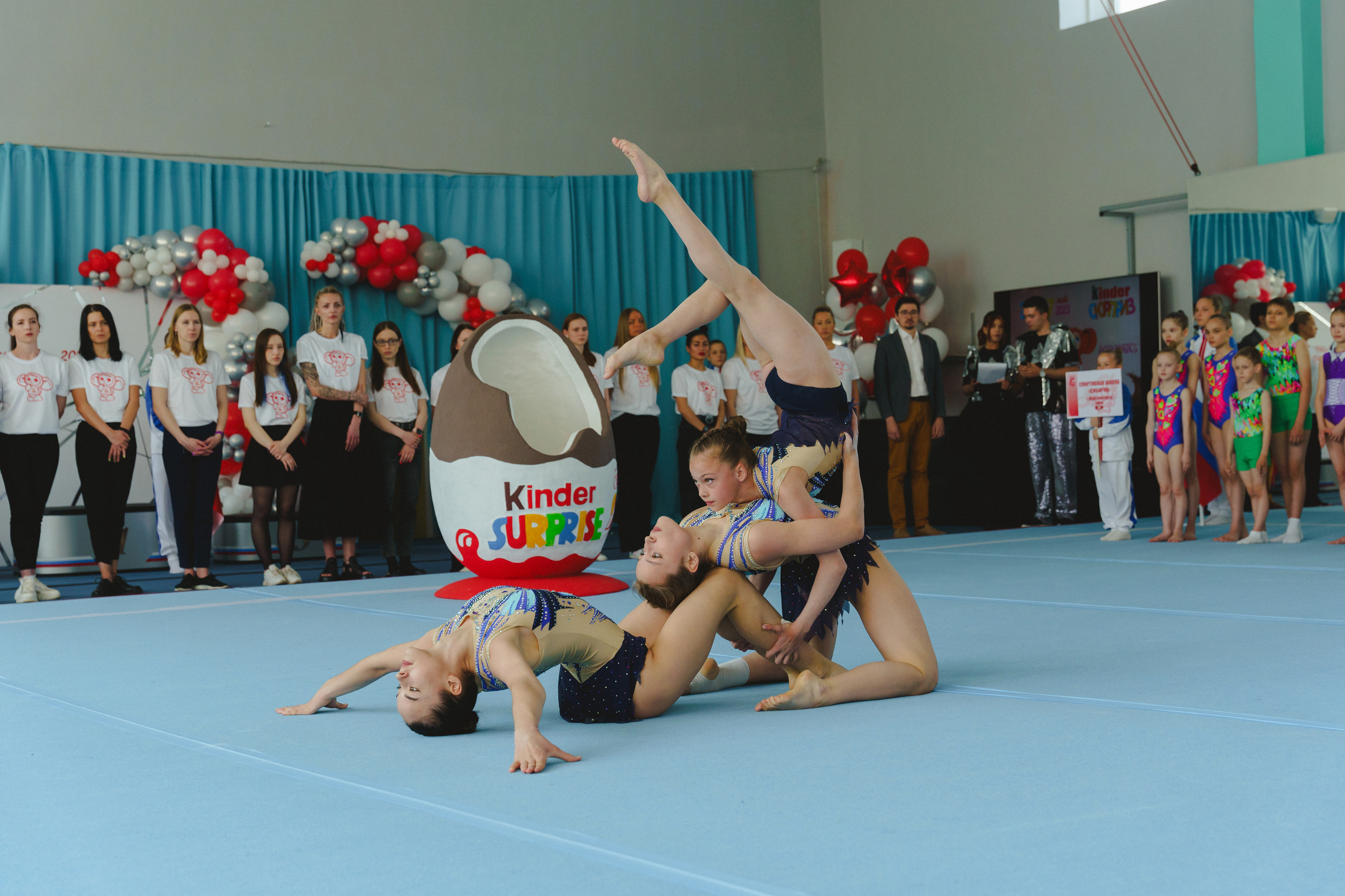 Межрегиональные соревнования по спортивной акробатике «Киндер Сюрприз». Фотограф в детский сад в Екатеринбурге, выпускные альбомы Юлия Умерова