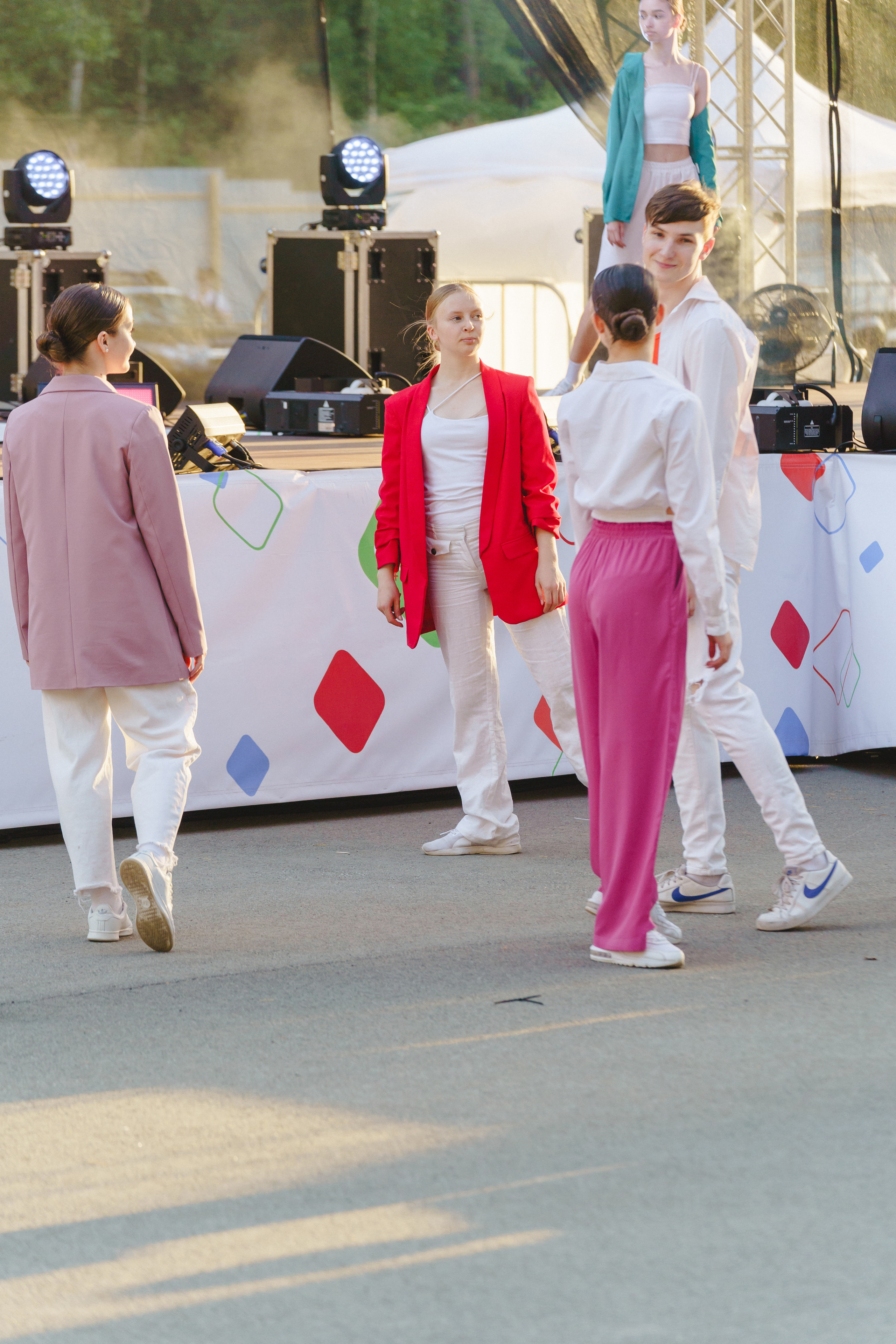 Юбилей БМАУ ДЗОЛ «Зарница». Фотограф в детский сад в Екатеринбурге, выпускные альбомы Юлия Умерова