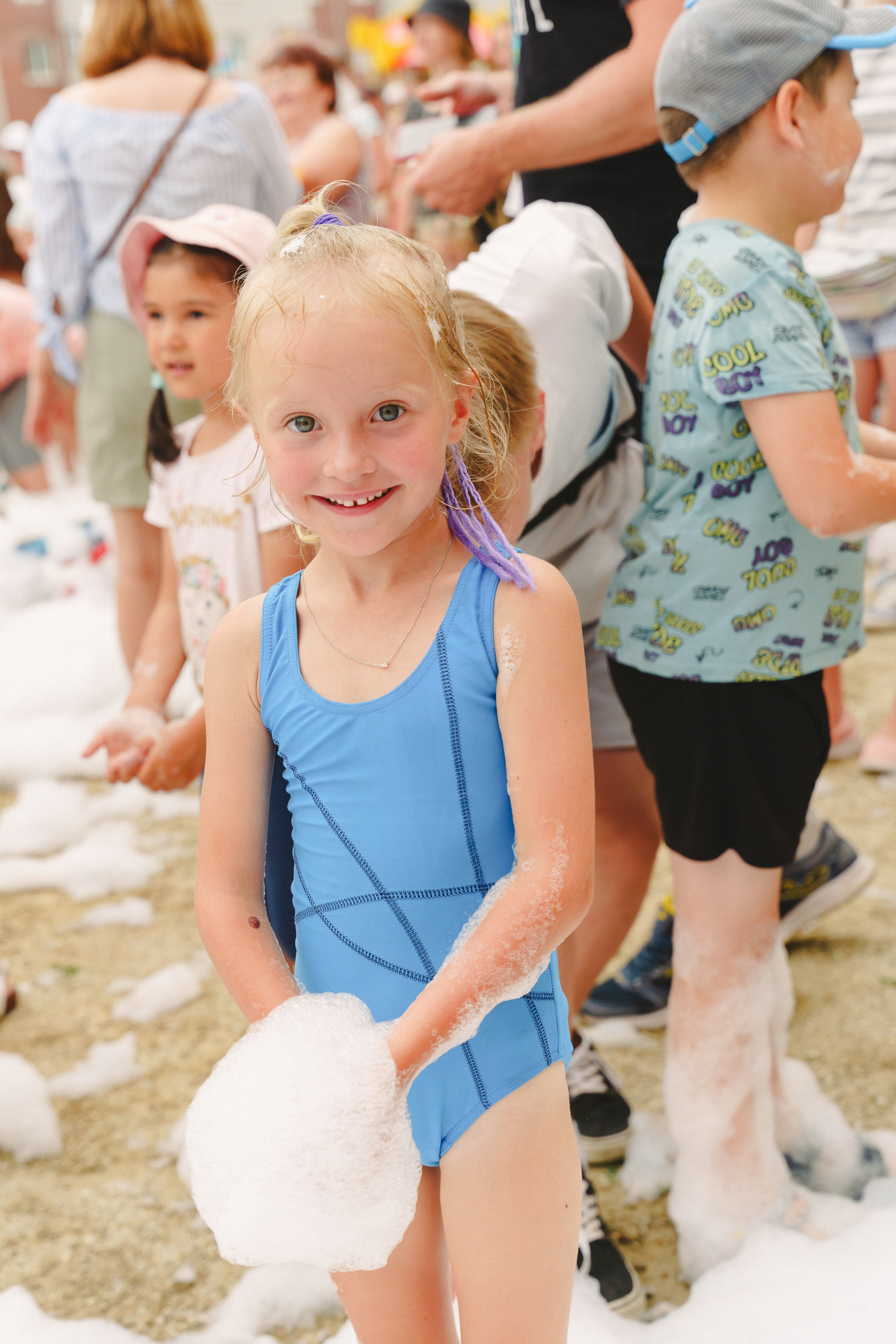 Пена — ПАТИ «Галактика развлечений» и «УК КОТ». Фотограф в детский сад в Екатеринбурге, выпускные альбомы Юлия Умерова