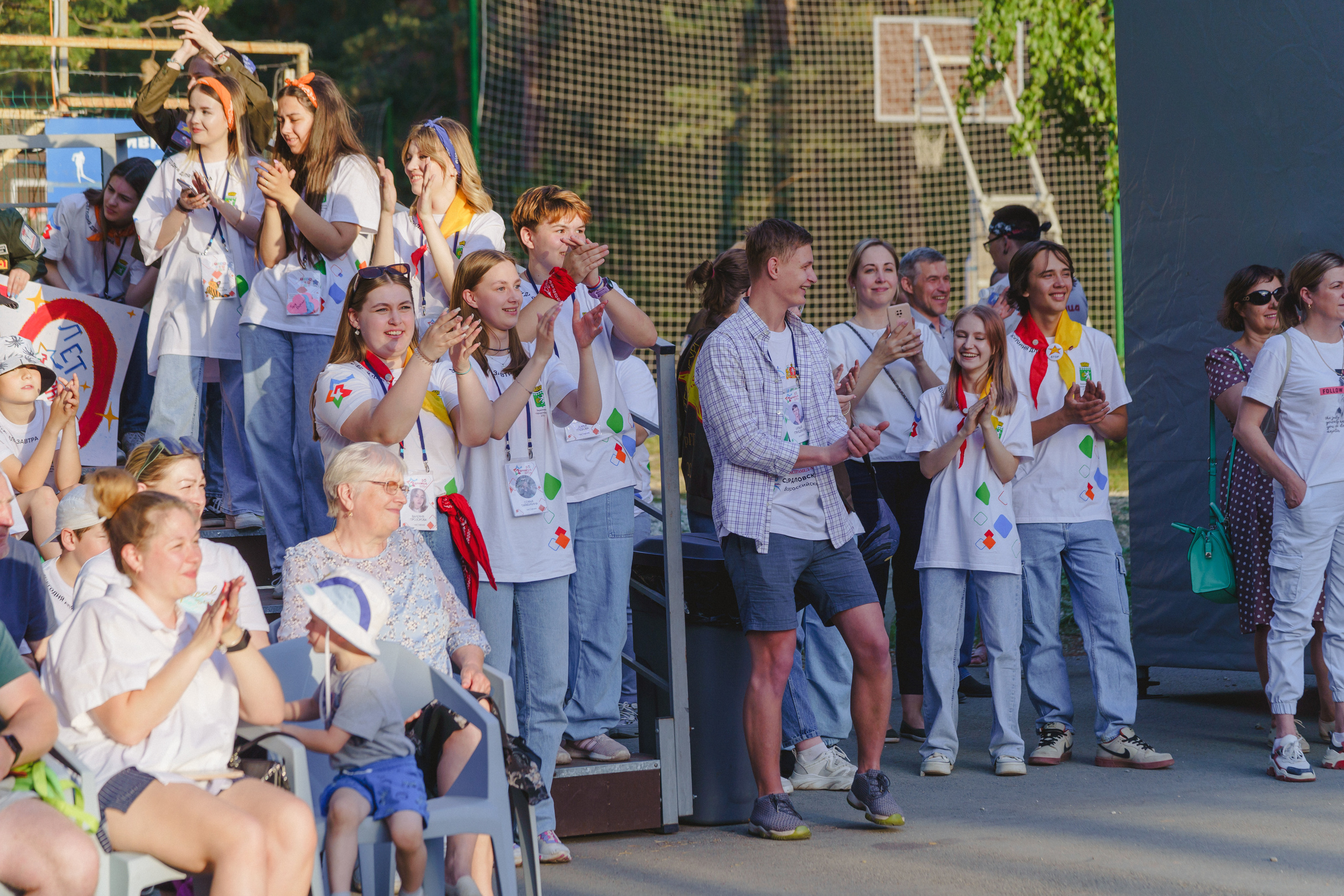 Юбилей БМАУ ДЗОЛ «Зарница». Фотограф в детский сад в Екатеринбурге, выпускные альбомы Юлия Умерова