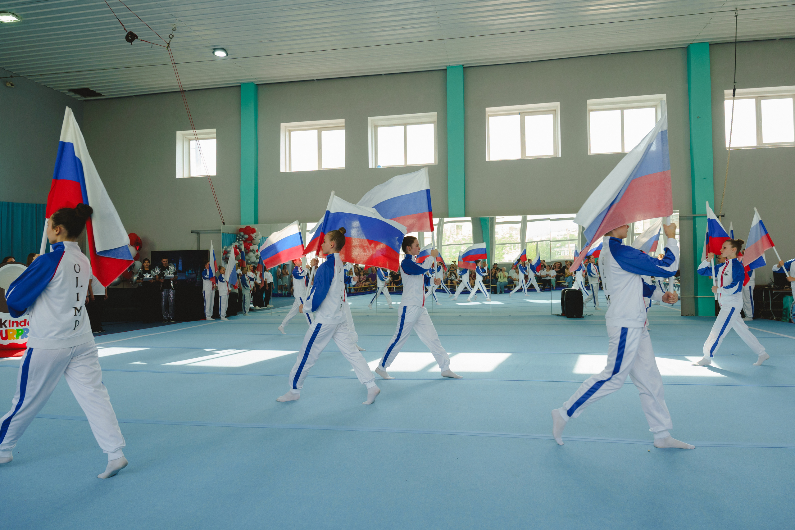Межрегиональные соревнования по спортивной акробатике «Киндер Сюрприз». Фотограф в детский сад в Екатеринбурге, выпускные альбомы Юлия Умерова