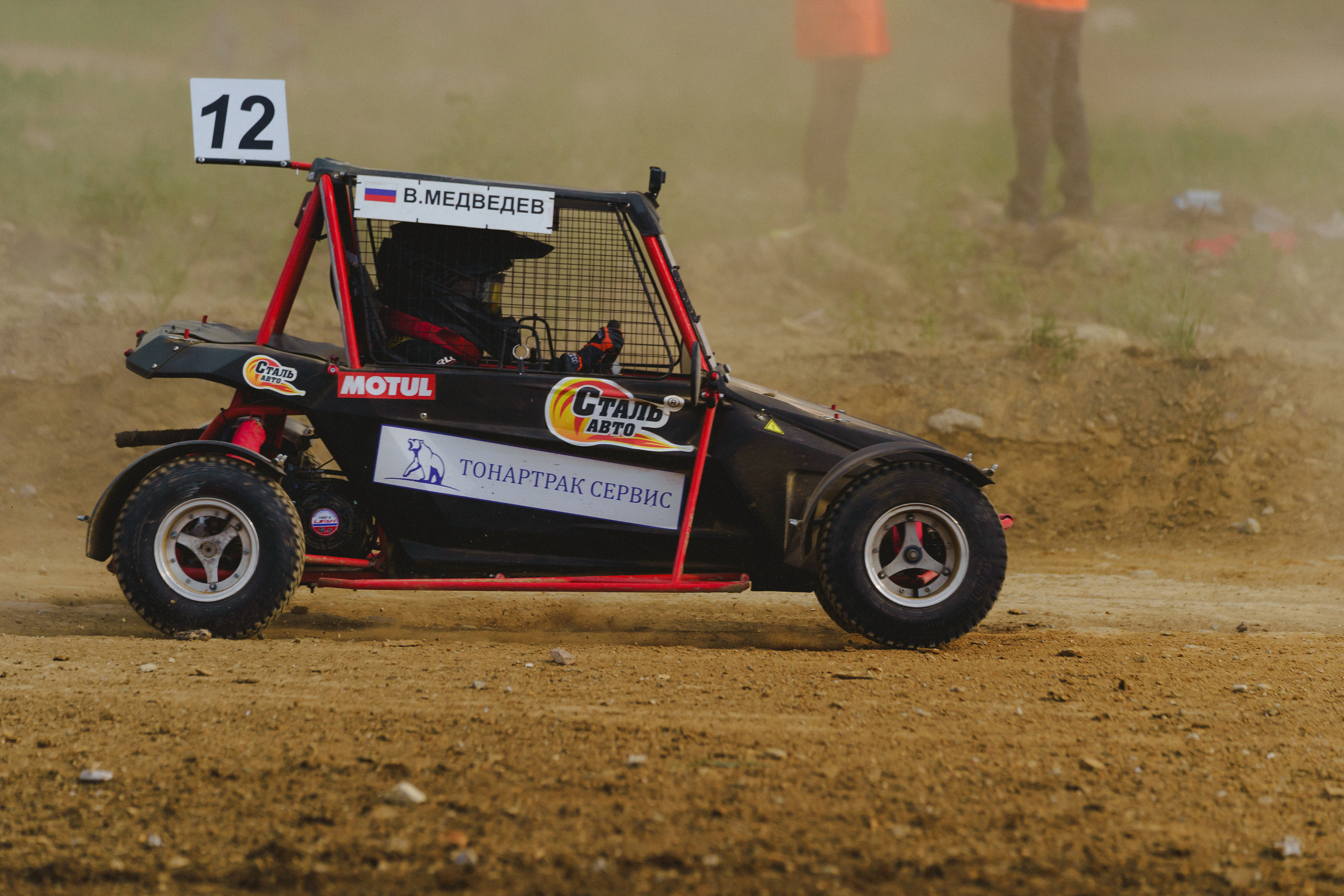 Автокросс Березовский. Фотограф Камиль Умеров. Фотограф в детский сад в Екатеринбурге, выпускные альбомы Юлия Умерова