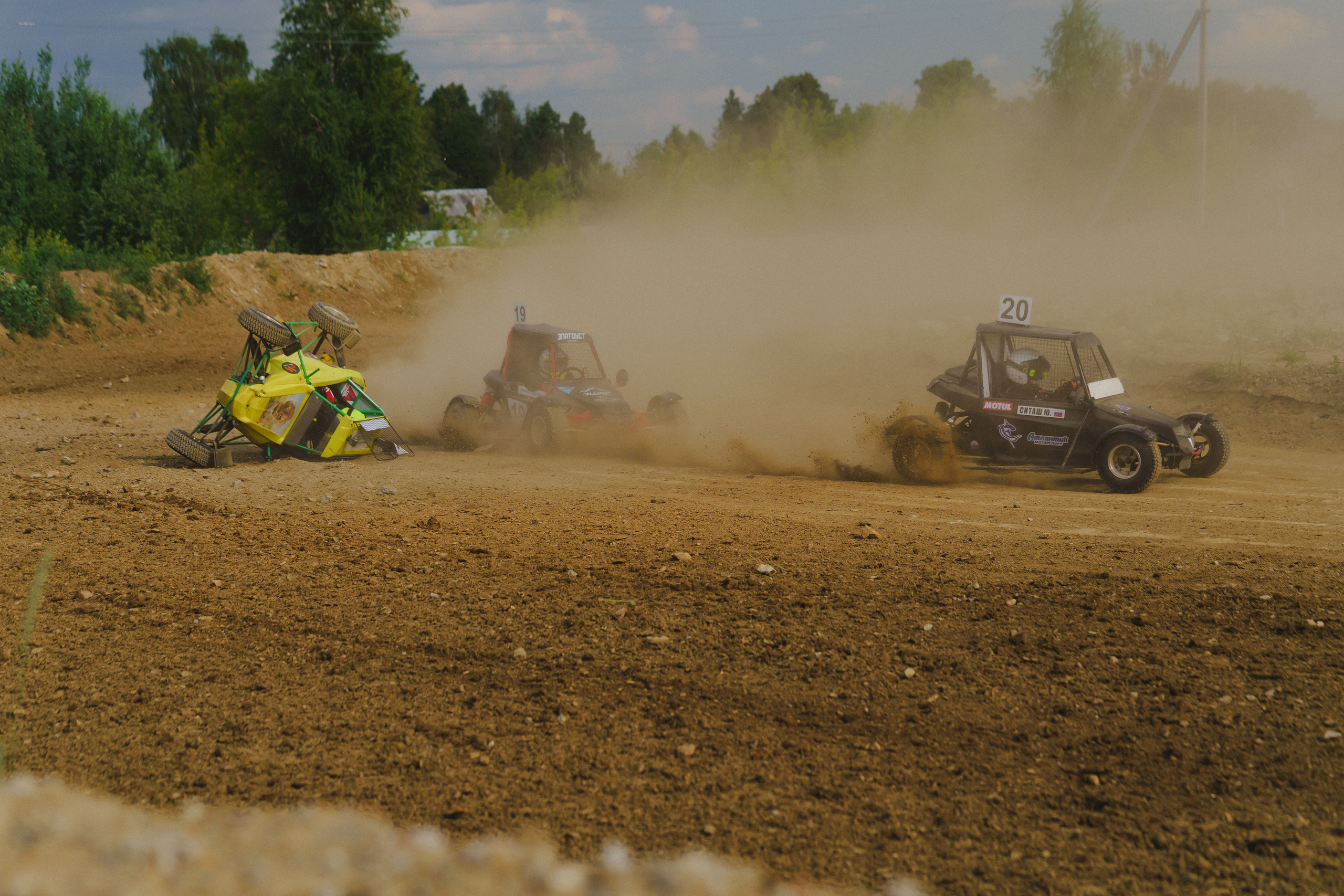 Автокросс Березовский. Фотограф Камиль Умеров. Фотограф в детский сад в Екатеринбурге, выпускные альбомы Юлия Умерова