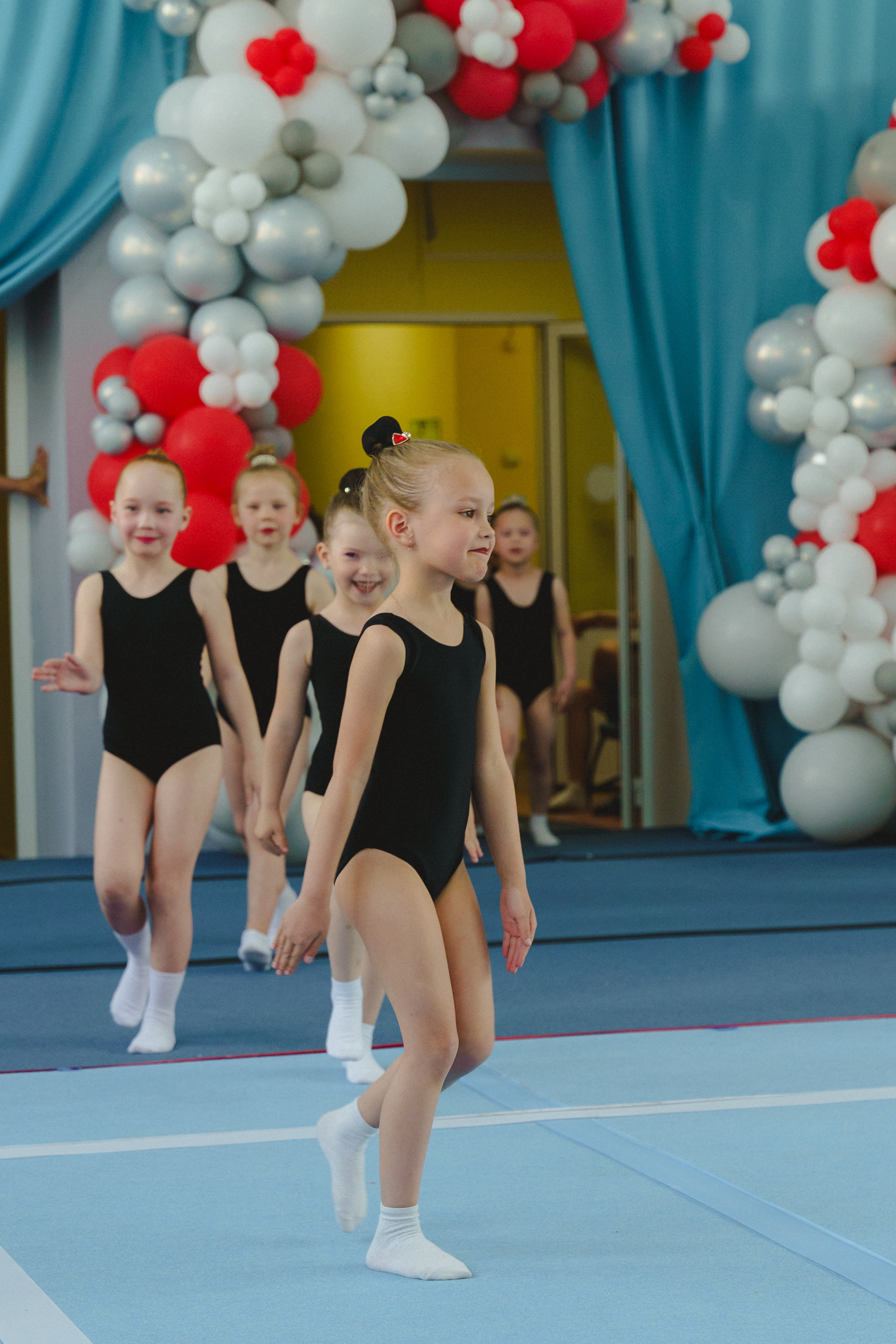 Межрегиональные соревнования по спортивной акробатике «Киндер Сюрприз». Фотограф в детский сад в Екатеринбурге, выпускные альбомы Юлия Умерова