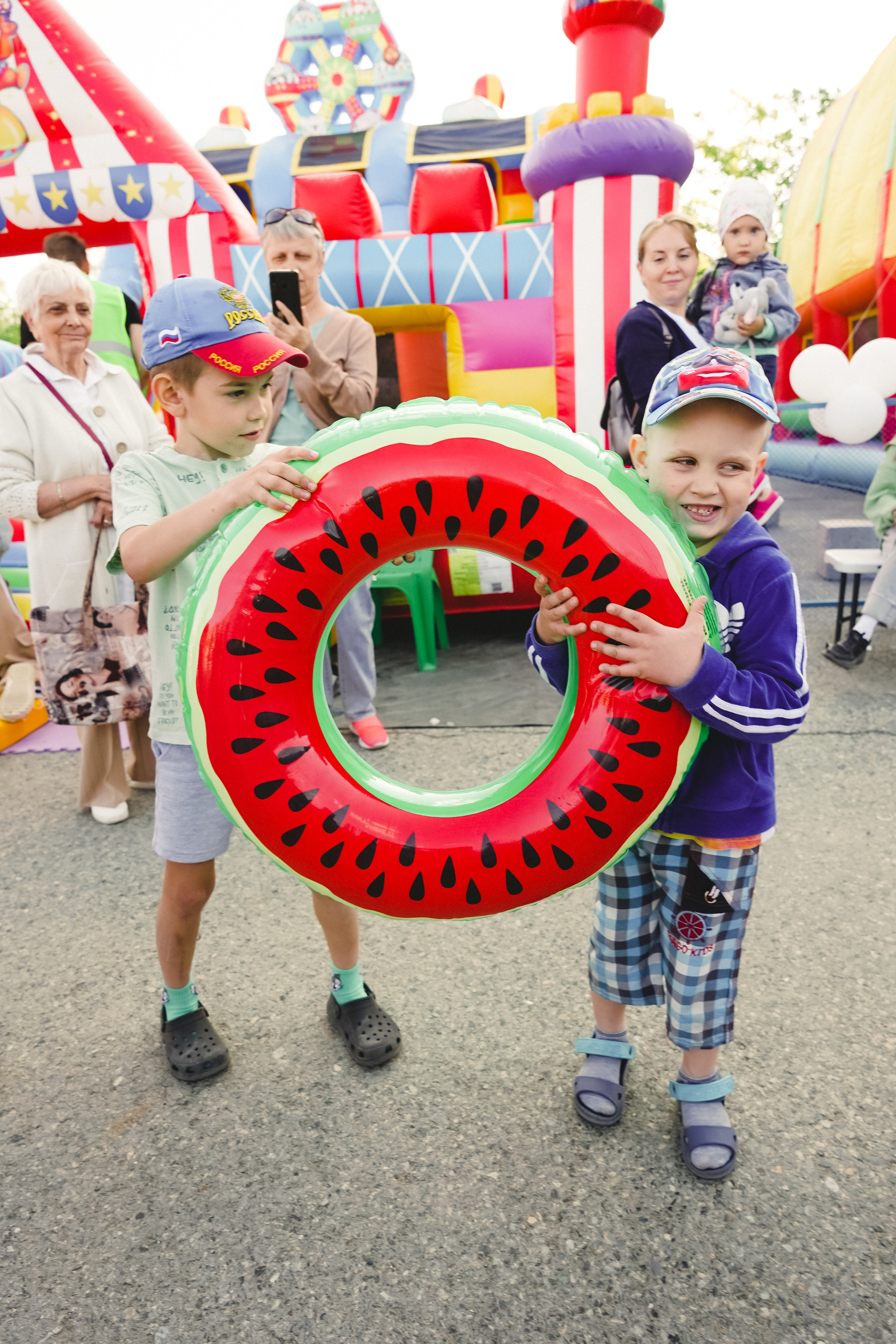 Открытие парка аттракционов «Галактика развлечений». Фотограф в детский сад в Екатеринбурге, выпускные альбомы Юлия Умерова