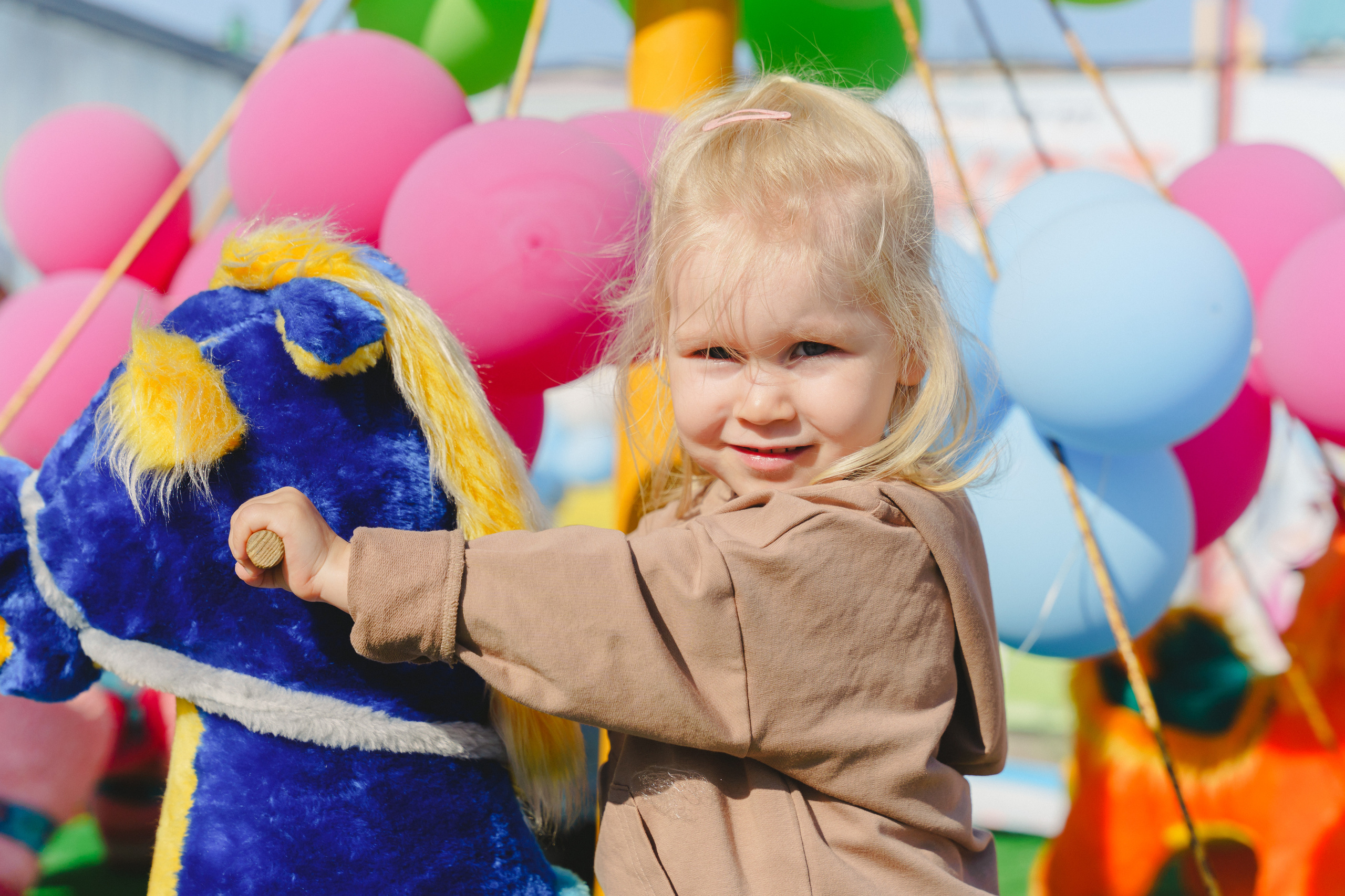 Открытие парка аттракционов «Галактика развлечений». Фотограф в детский сад в Екатеринбурге, выпускные альбомы Юлия Умерова