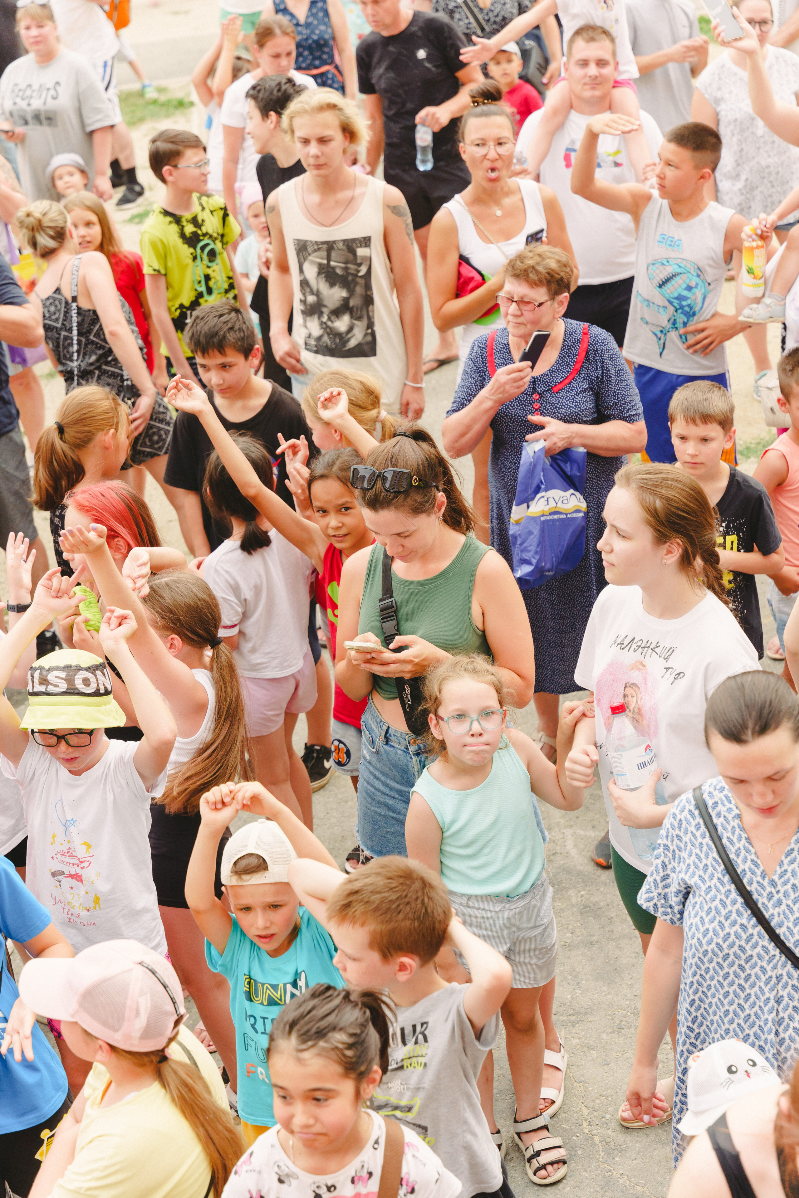 Пена — ПАТИ «Галактика развлечений» и «УК КОТ». Фотограф в детский сад в Екатеринбурге, выпускные альбомы Юлия Умерова