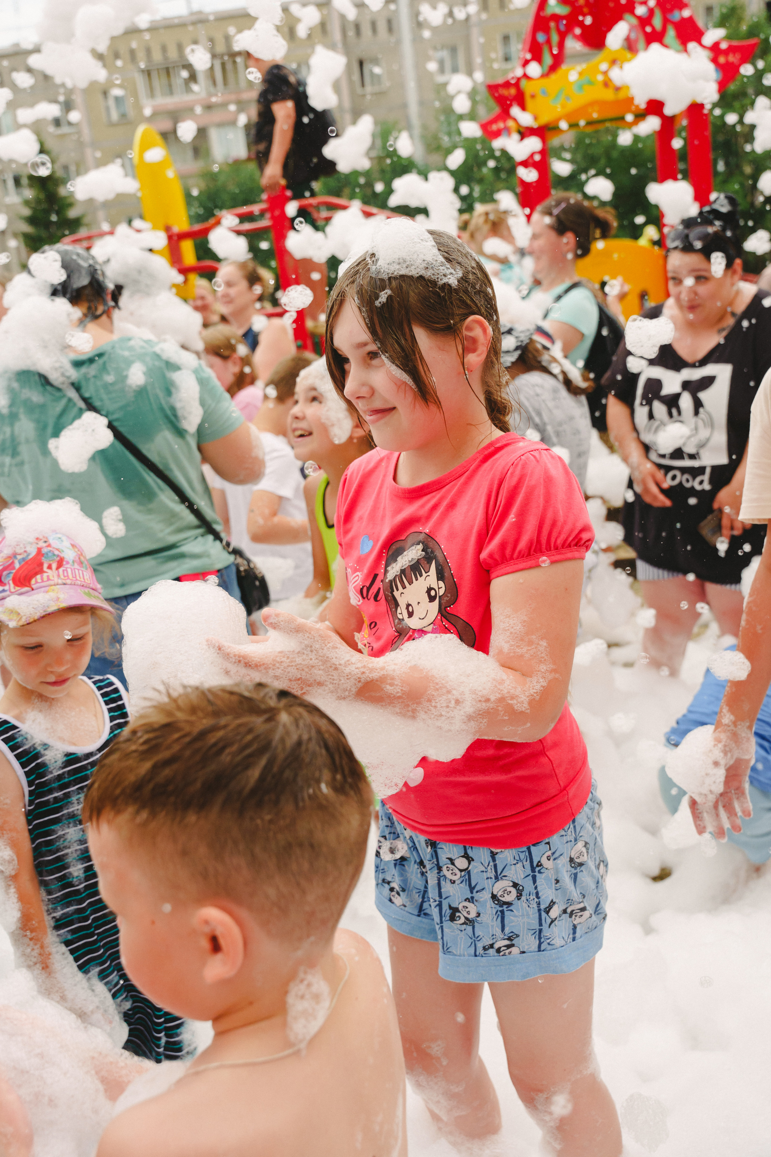 Пена — ПАТИ «Галактика развлечений» и «УК КОТ». Фотограф в детский сад в Екатеринбурге, выпускные альбомы Юлия Умерова