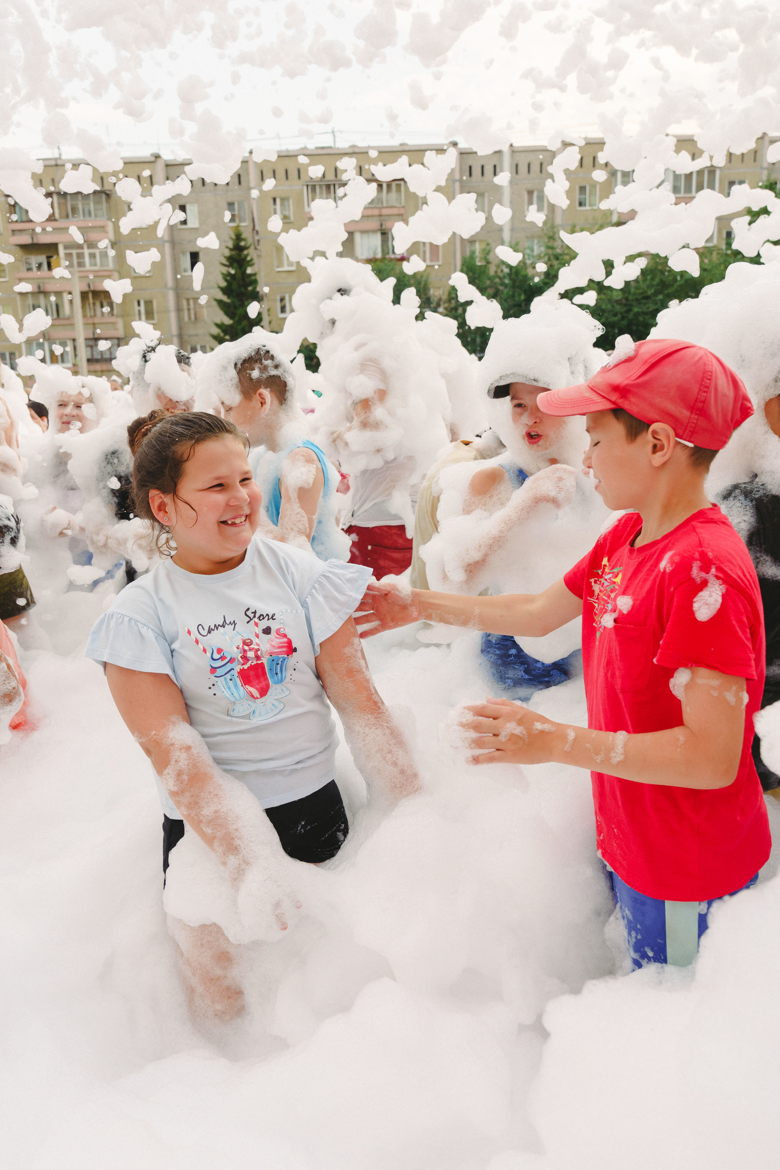 Пена — ПАТИ «Галактика развлечений» и «УК КОТ». Фотограф в детский сад в Екатеринбурге, выпускные альбомы Юлия Умерова