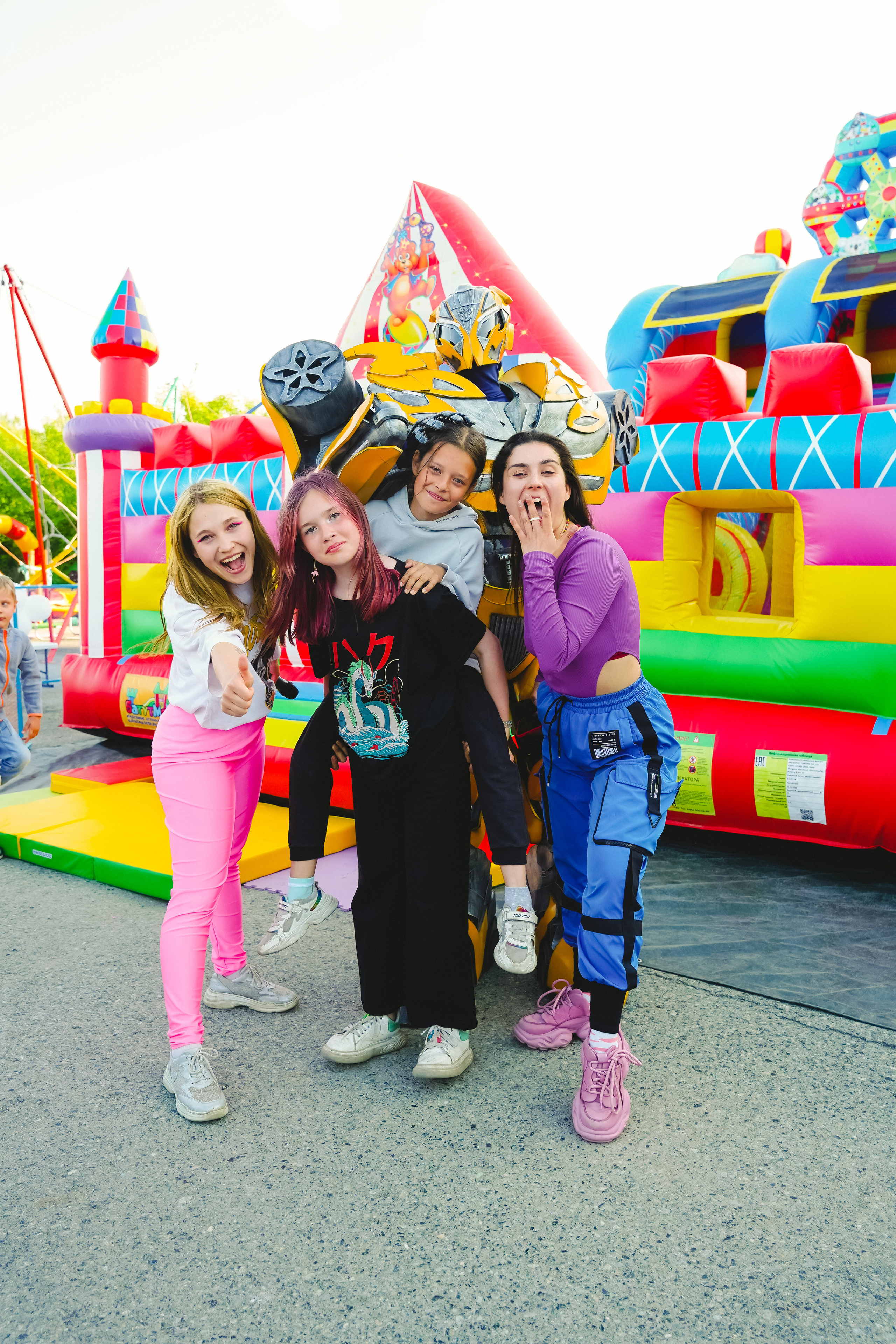 Открытие парка аттракционов «Галактика развлечений». Фотограф в детский сад в Екатеринбурге, выпускные альбомы Юлия Умерова
