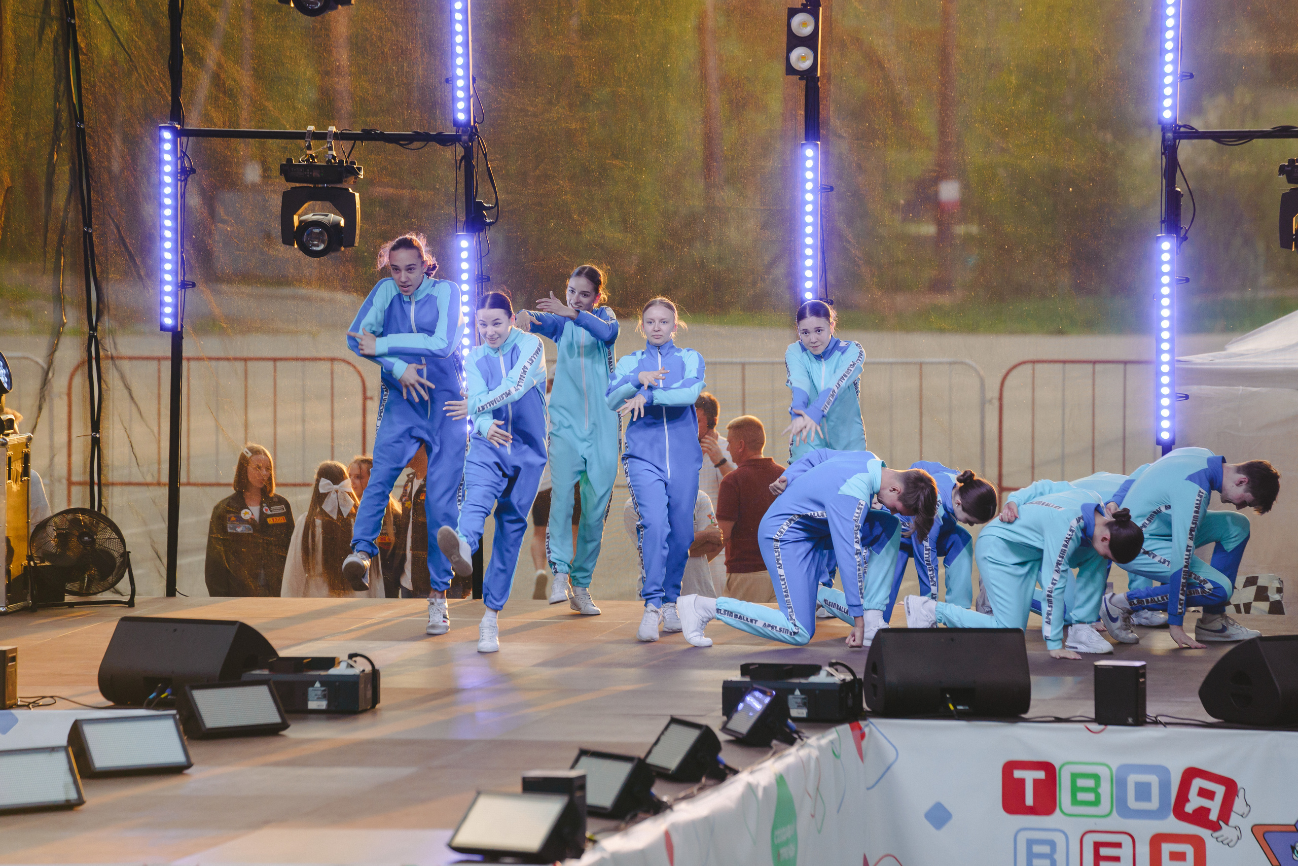 Юбилей БМАУ ДЗОЛ «Зарница». Фотограф в детский сад в Екатеринбурге, выпускные альбомы Юлия Умерова