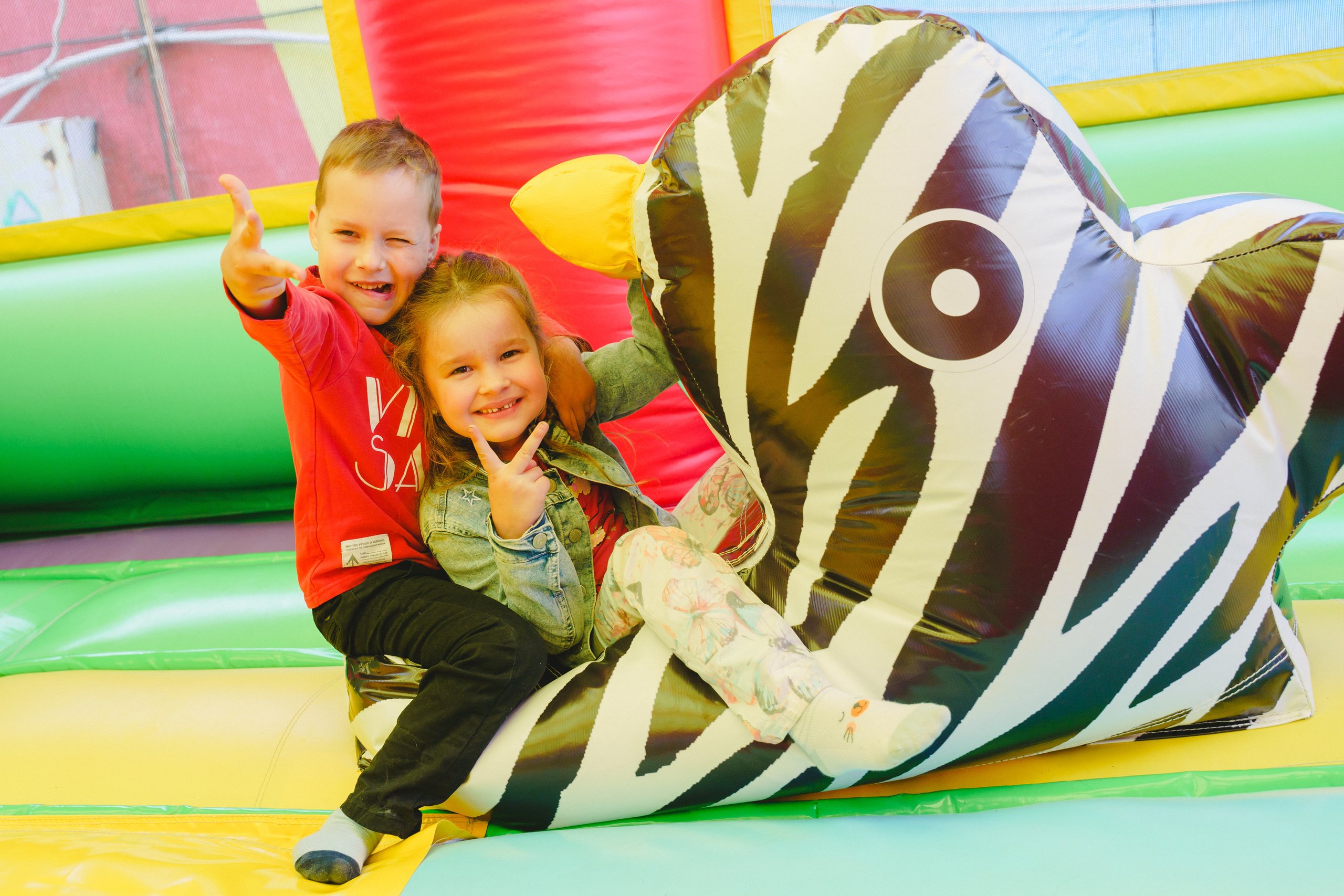 Открытие парка аттракционов «Галактика развлечений». Фотограф в детский сад в Екатеринбурге, выпускные альбомы Юлия Умерова