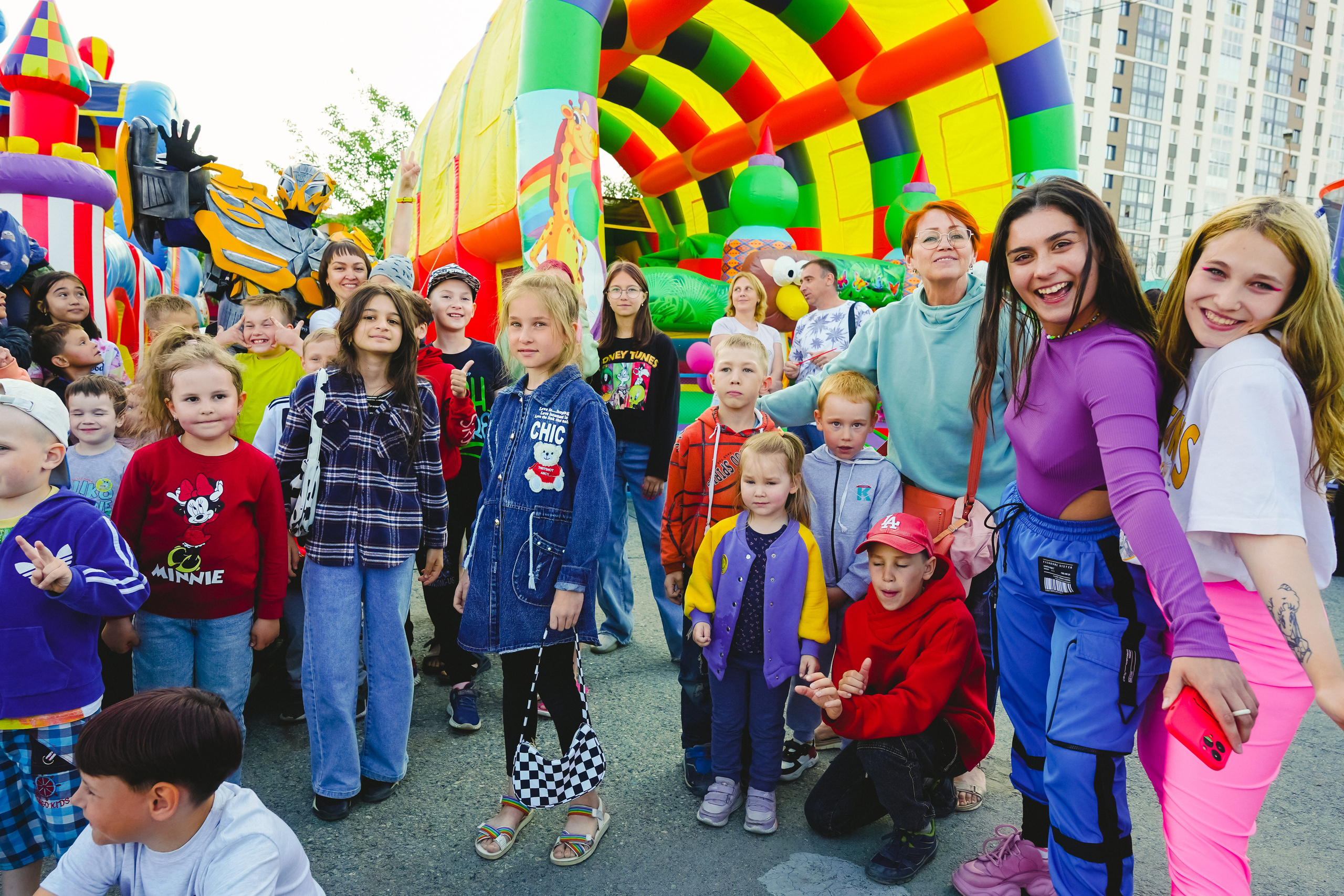 Открытие парка аттракционов «Галактика развлечений». Фотограф в детский сад в Екатеринбурге, выпускные альбомы Юлия Умерова