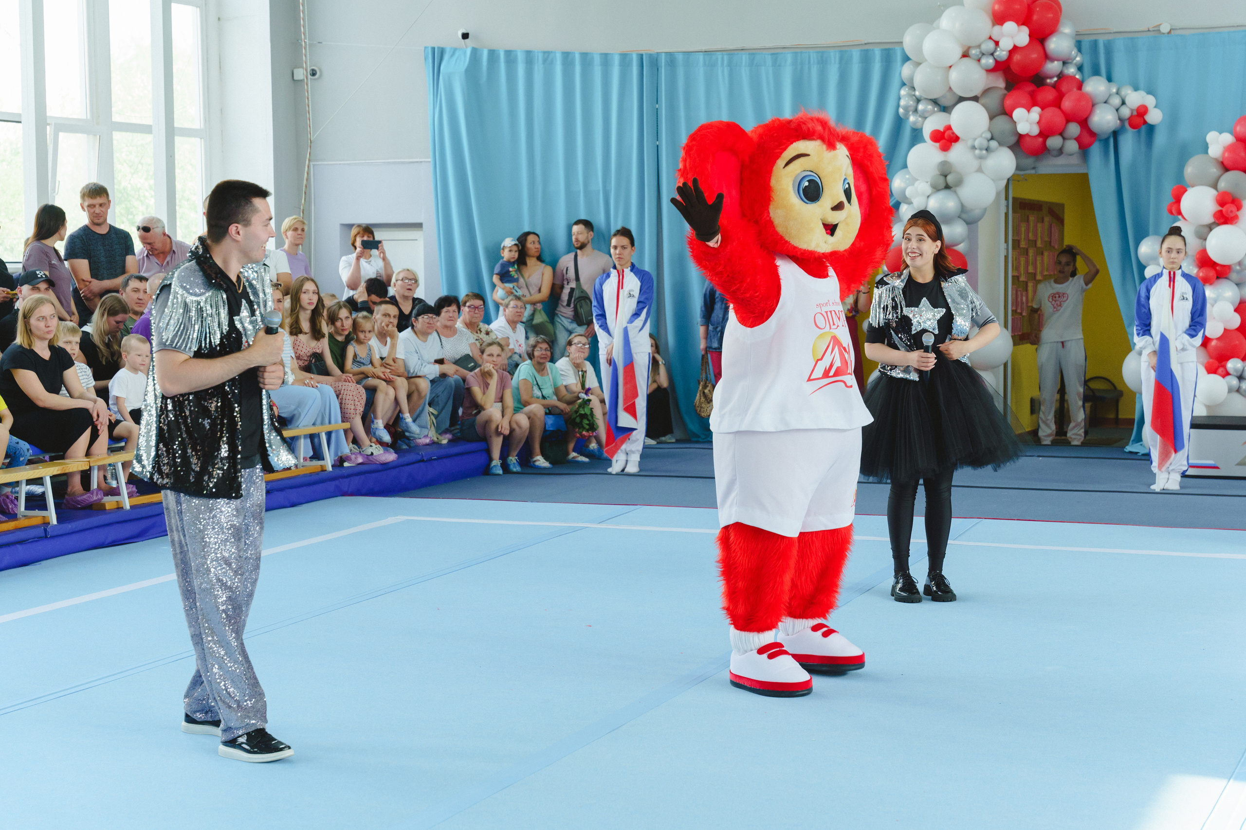 Межрегиональные соревнования по спортивной акробатике «Киндер Сюрприз». Фотограф в детский сад в Екатеринбурге, выпускные альбомы Юлия Умерова