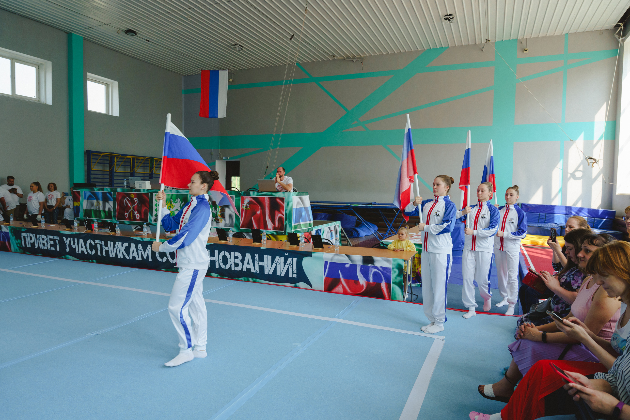 Межрегиональные соревнования по спортивной акробатике «Киндер Сюрприз». Фотограф в детский сад в Екатеринбурге, выпускные альбомы Юлия Умерова